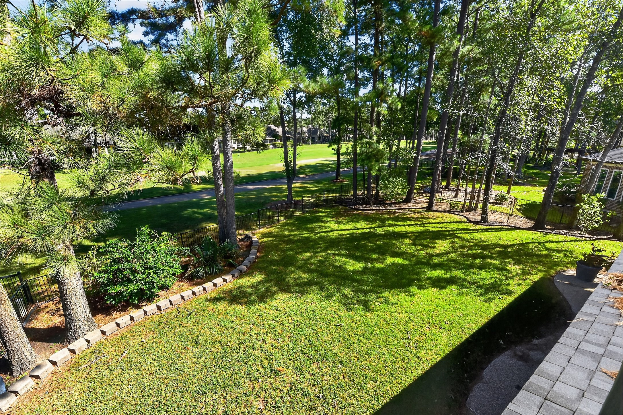 3111 Bentwater Drive, Montgomery, TX 77356