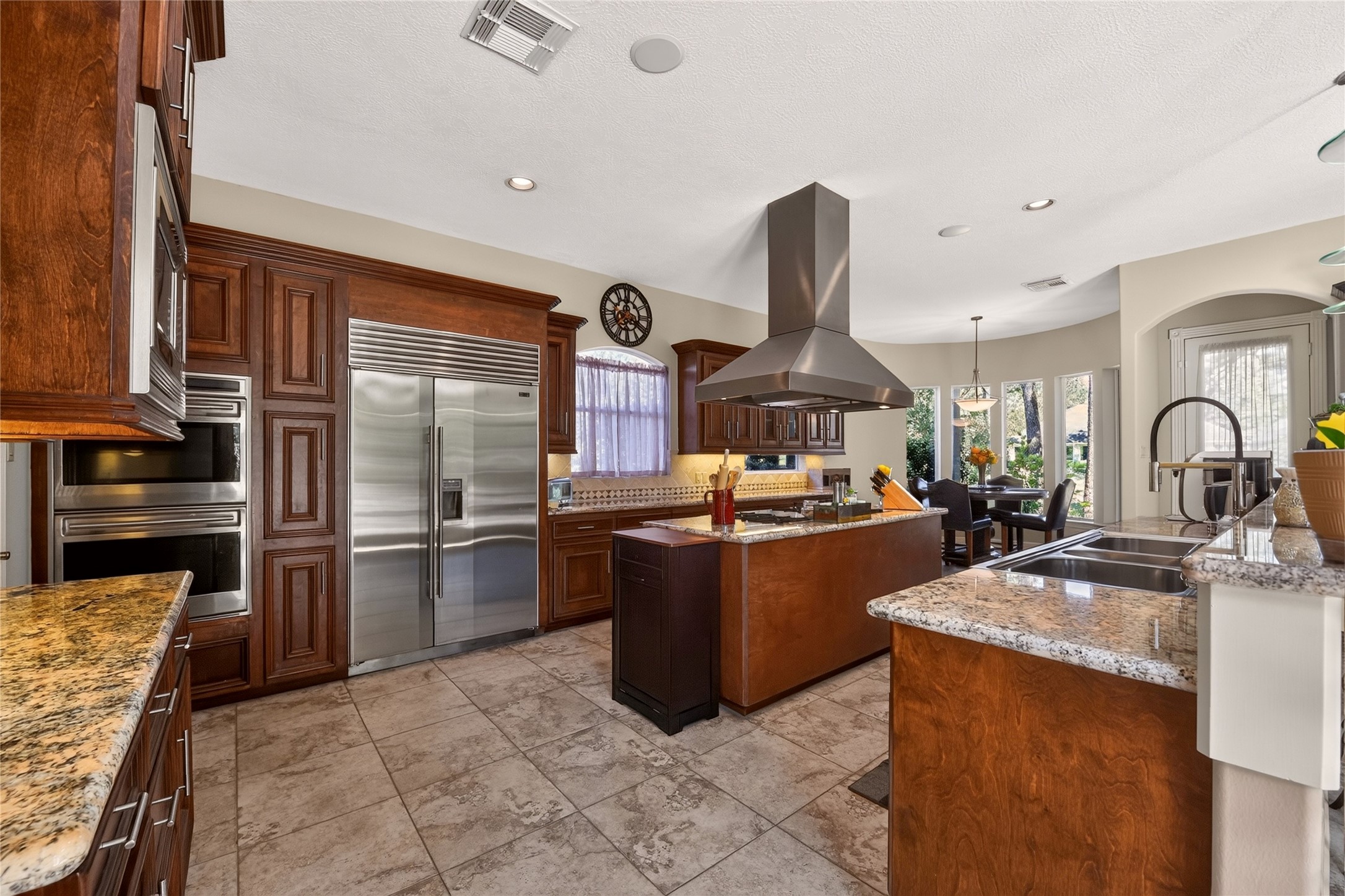 3111 Bentwater Drive, Montgomery, TX 77356
