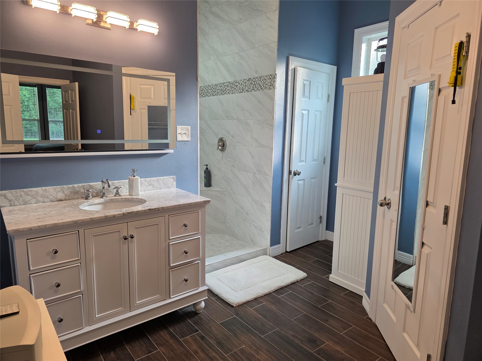 Pool House Bathroom