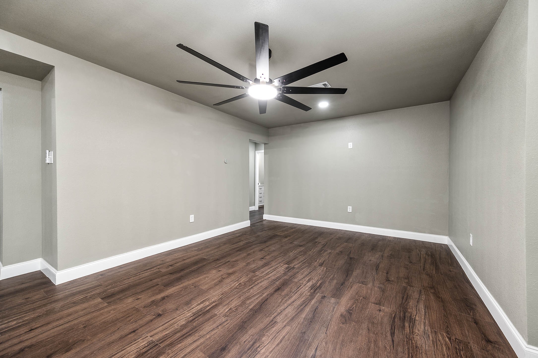 STAGED - Livingroom