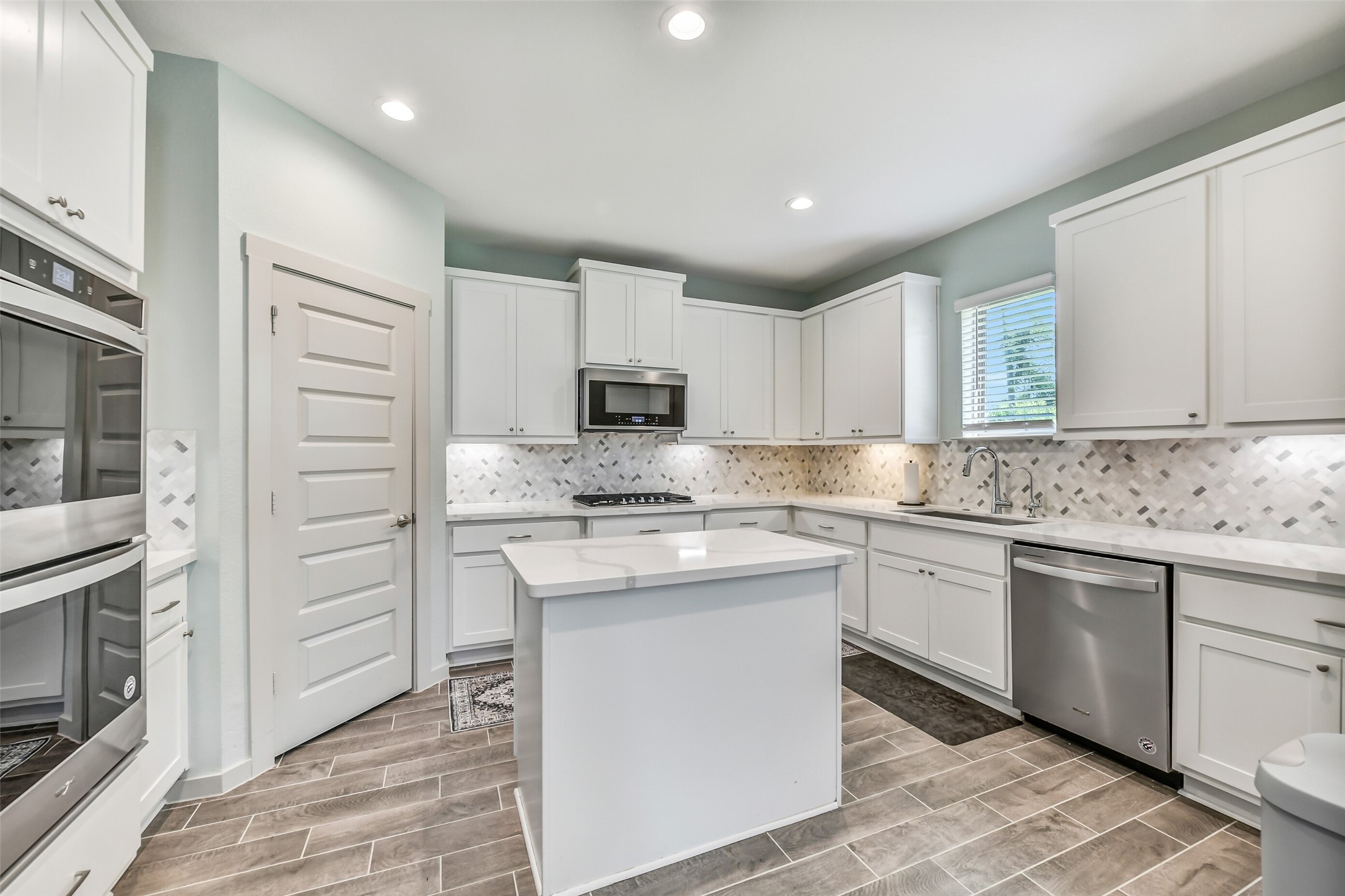 1508 Harvest Vine Court, Friendswood, TX 77546
