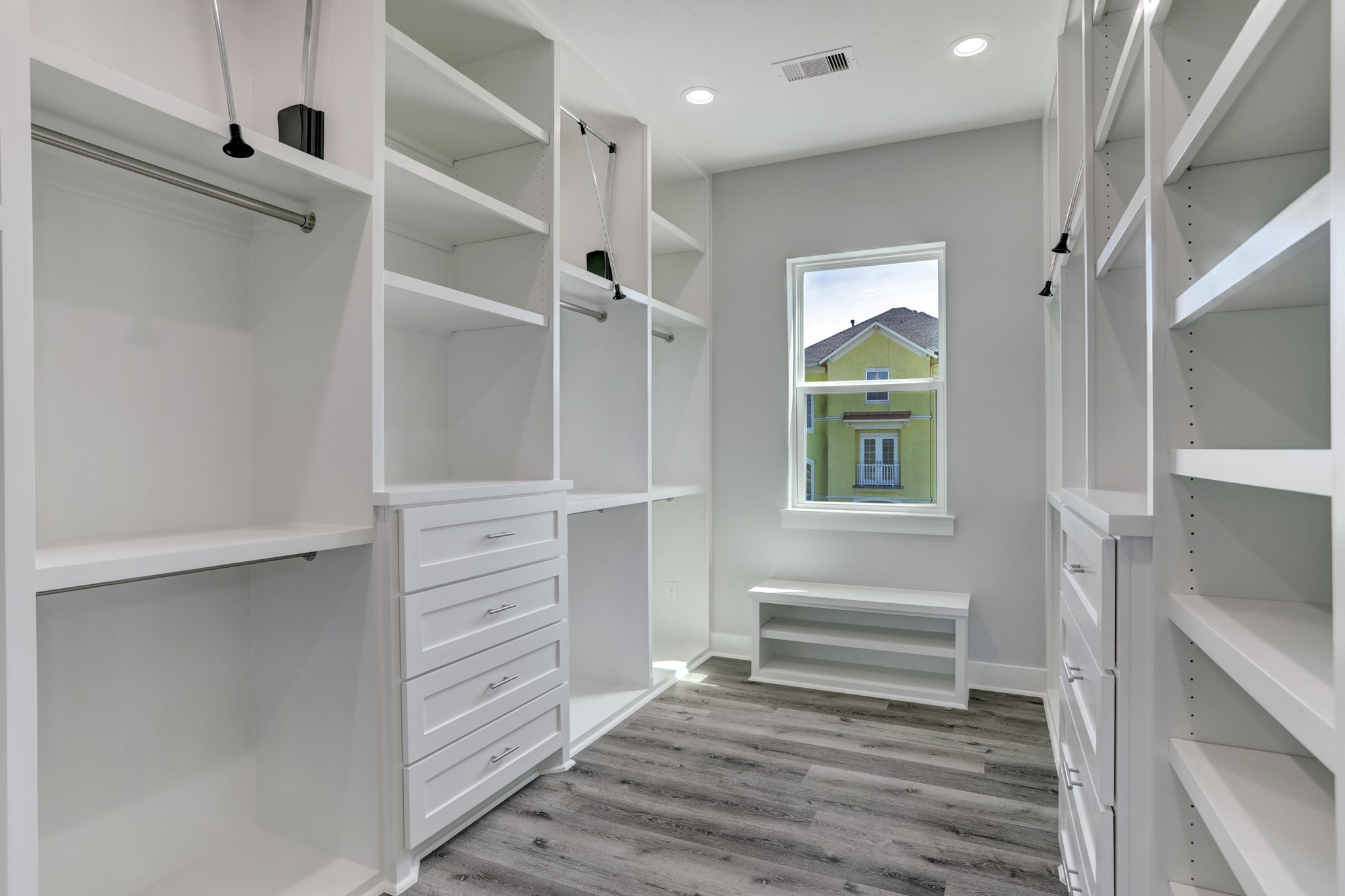 20 Largo, Hitchcock, TX 77563