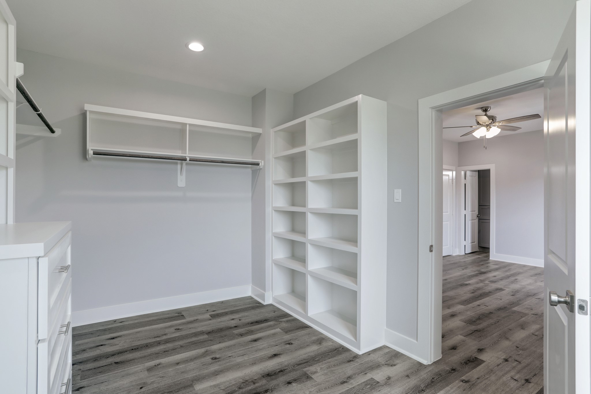 20 Largo, Hitchcock, TX 77563