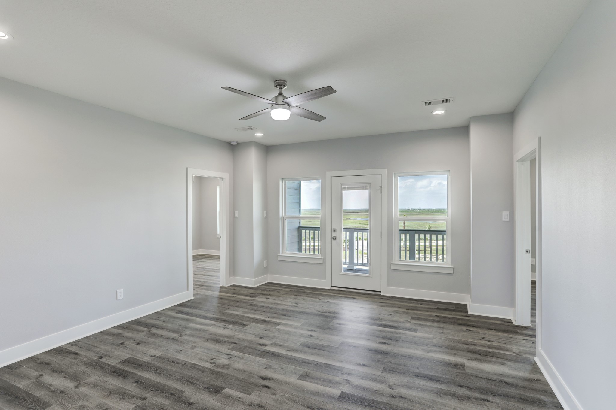 20 Largo, Hitchcock, TX 77563