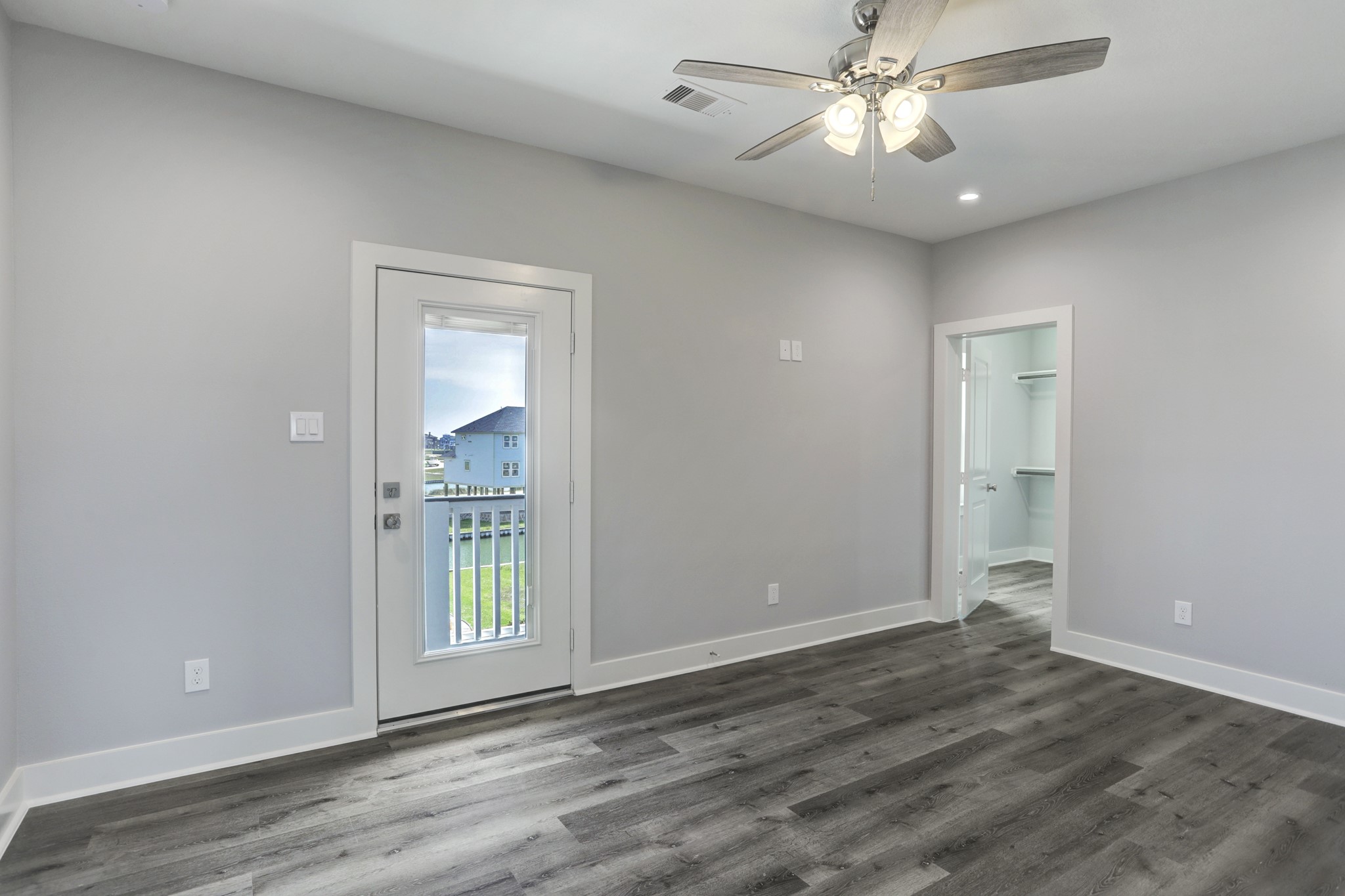 20 Largo, Hitchcock, TX 77563