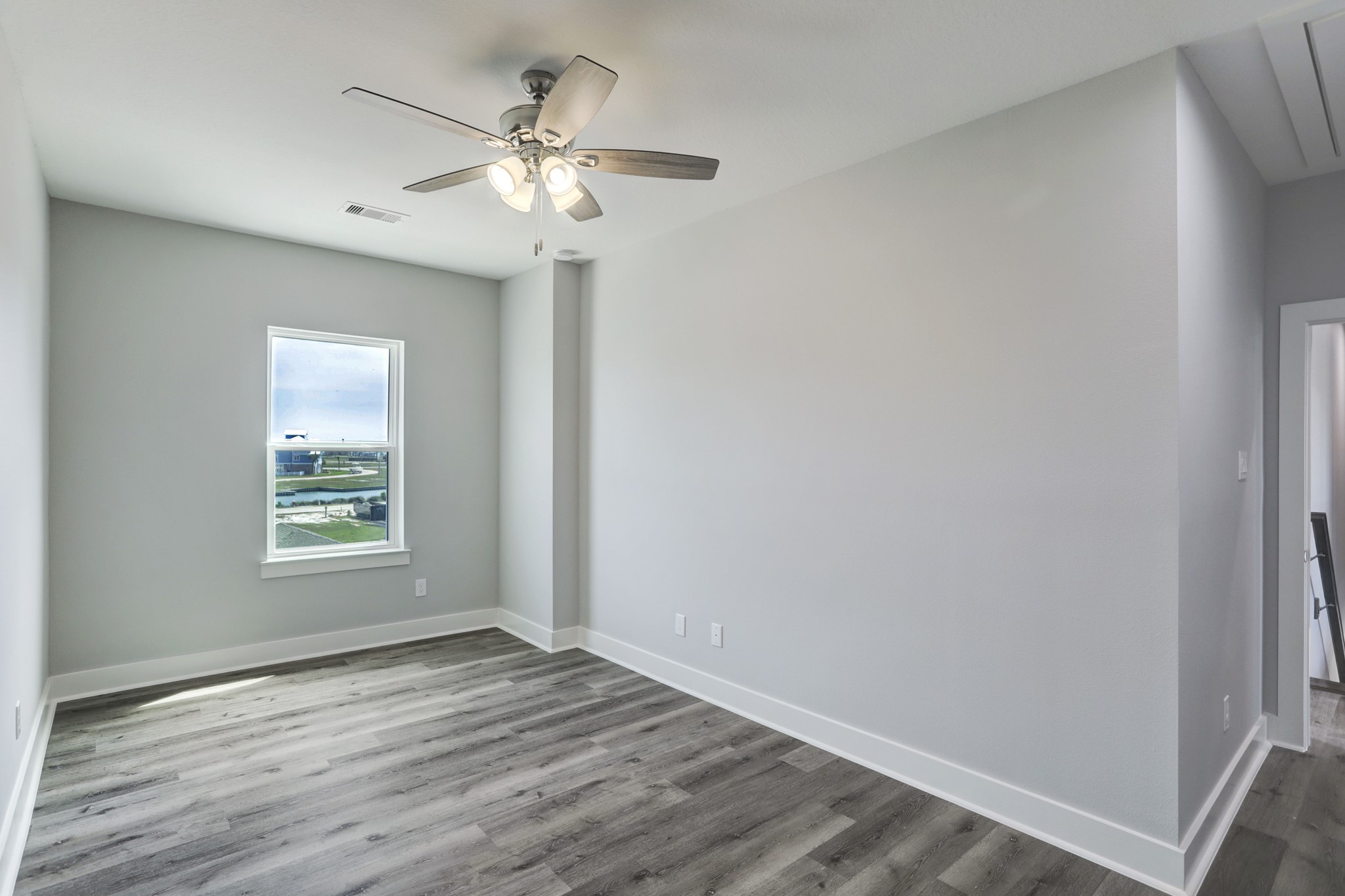20 Largo, Hitchcock, TX 77563