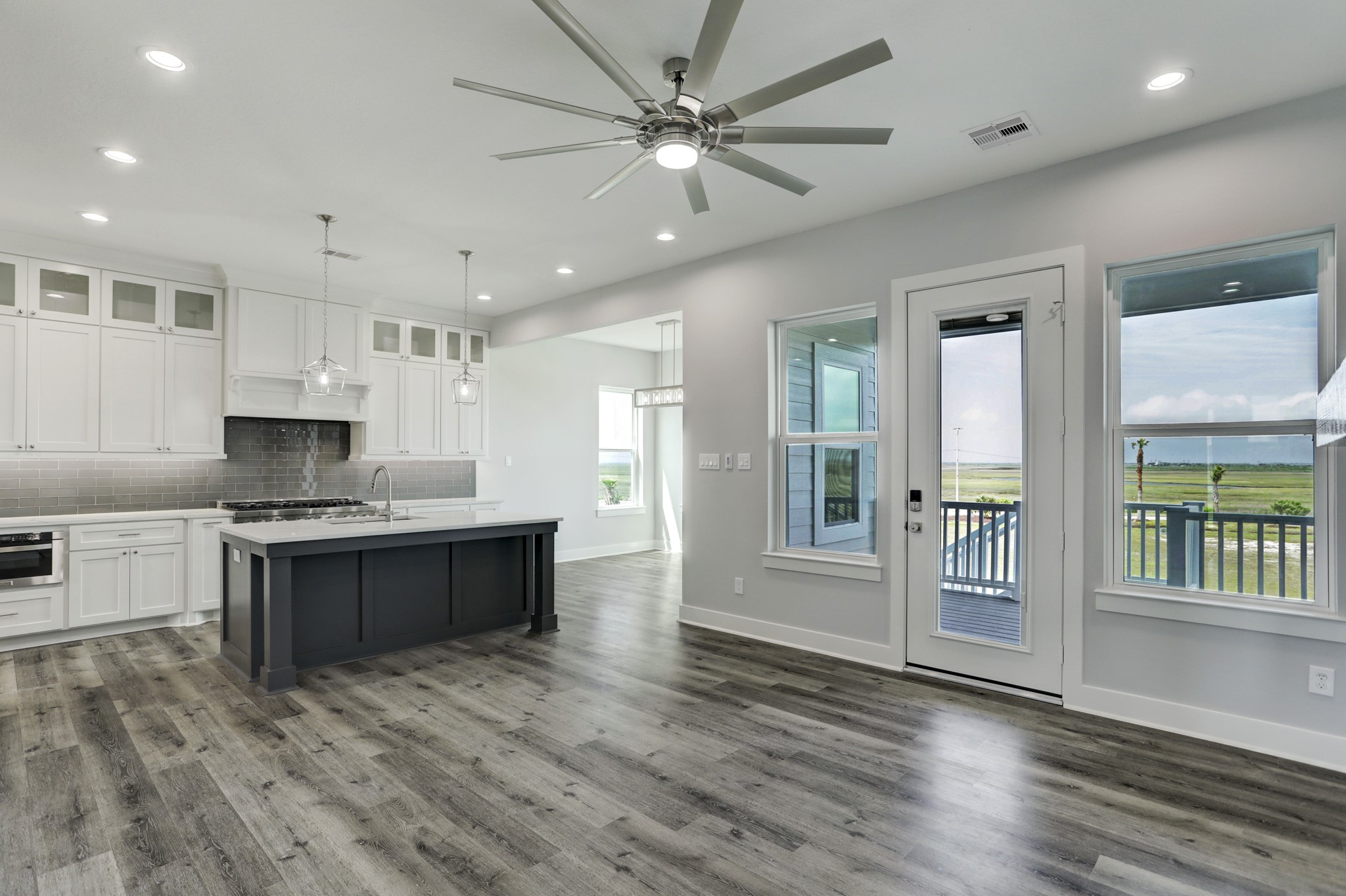 20 Largo, Hitchcock, TX 77563
