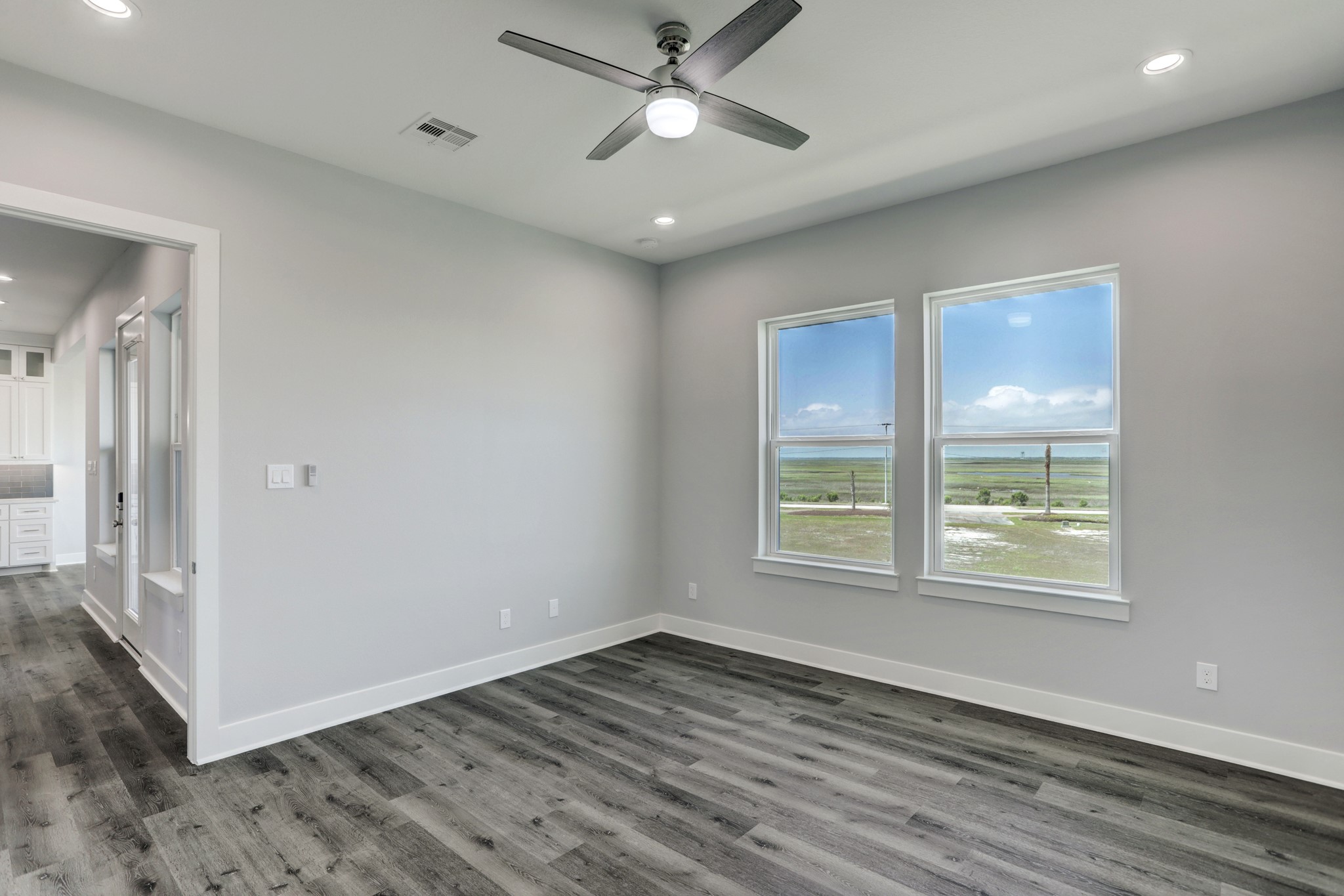 20 Largo, Hitchcock, TX 77563