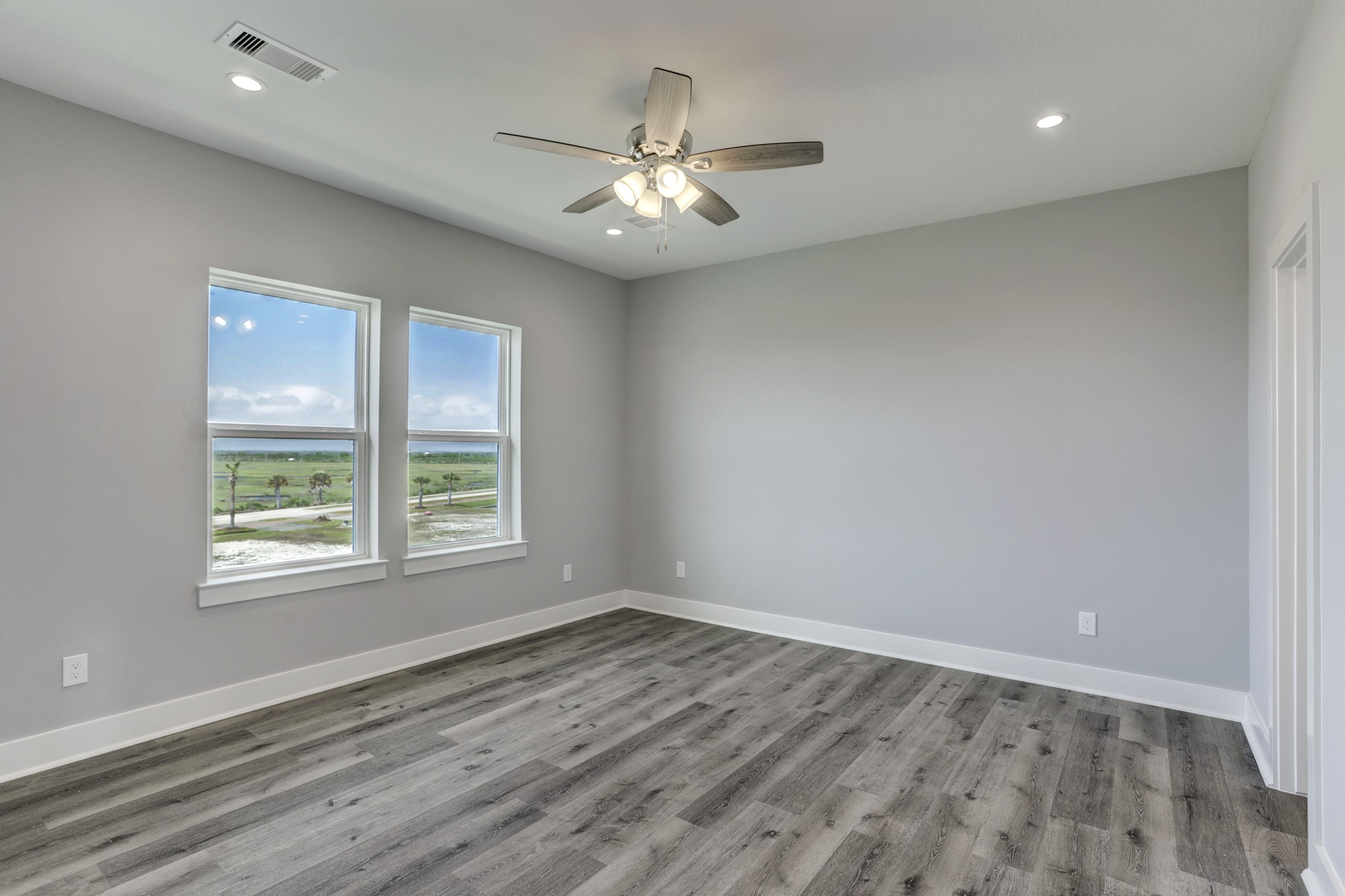 20 Largo, Hitchcock, TX 77563