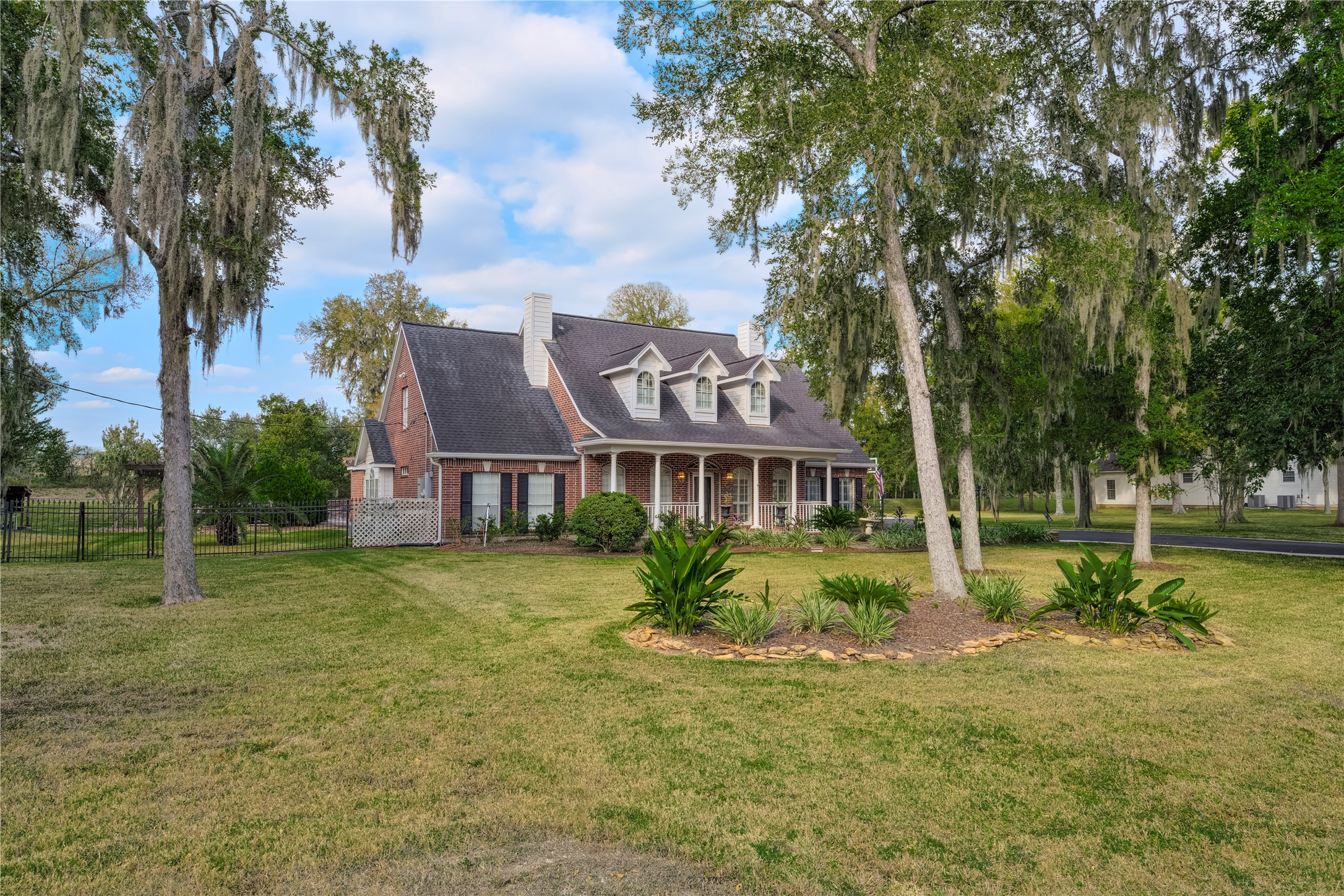 15900 Oleta Lane, Sugar Land, TX 77498 15900 Oleta Lane, Sugar Land, TX 77498