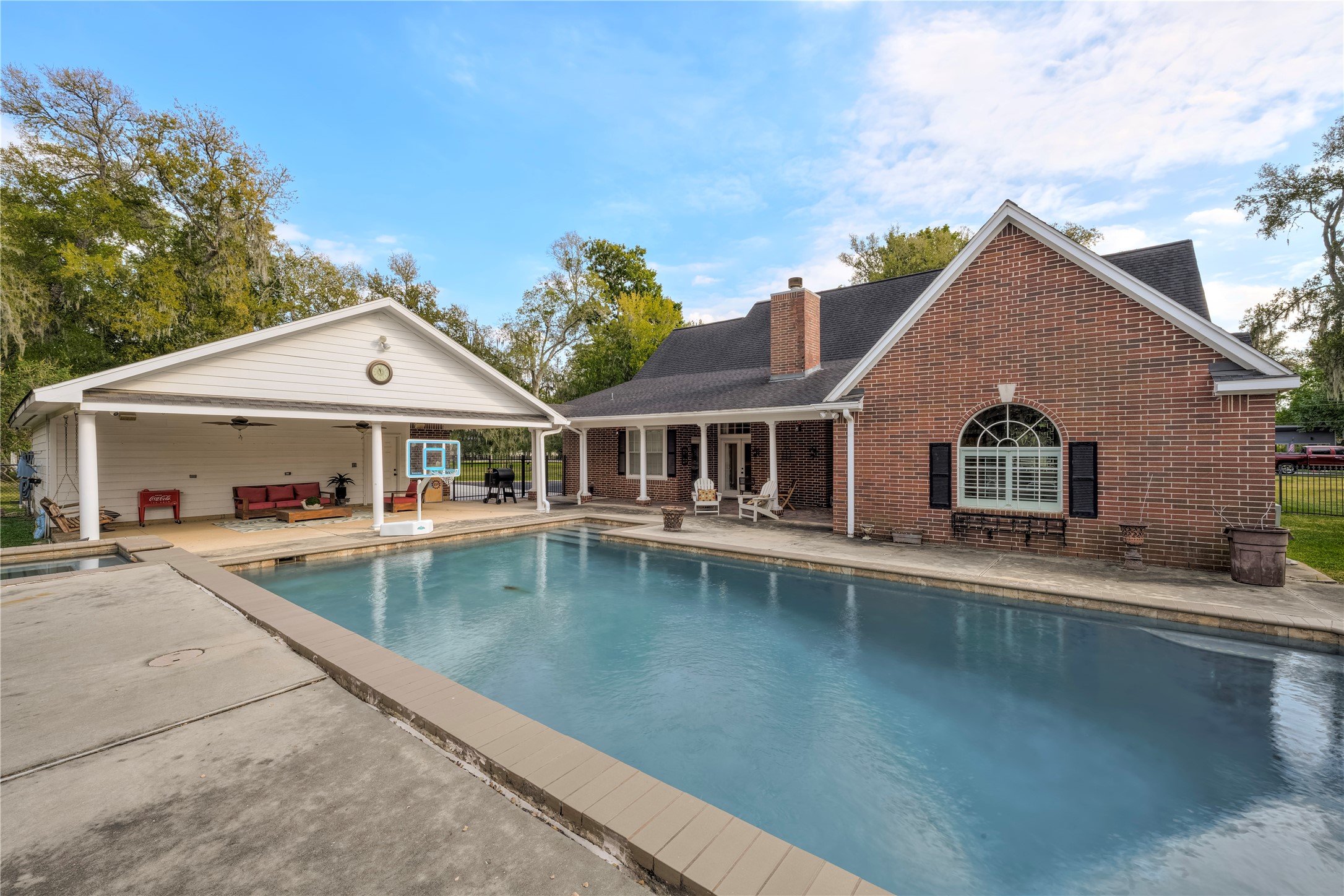 15900 Oleta Lane, Sugar Land, TX 77498
