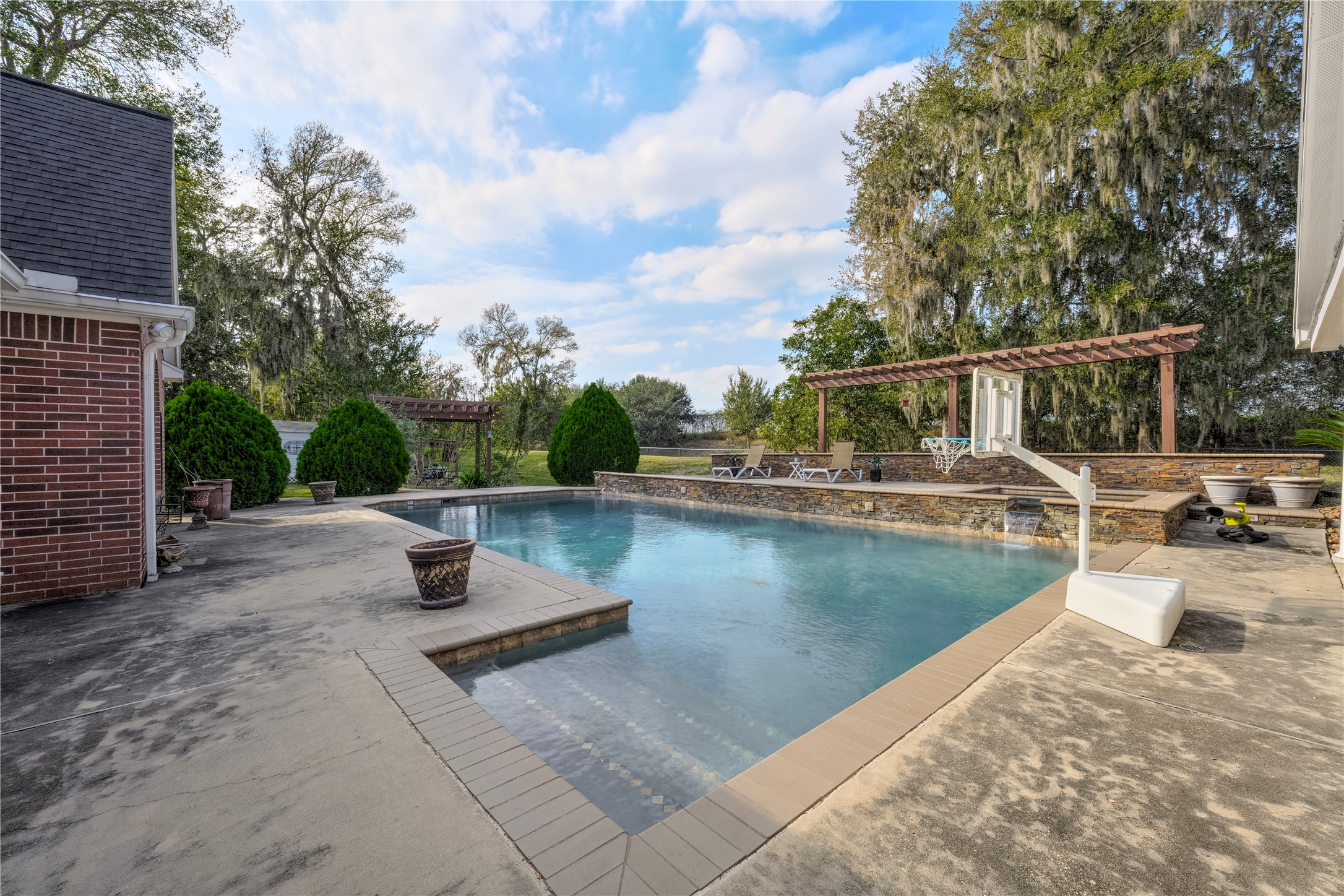 15900 Oleta Lane, Sugar Land, TX 77498