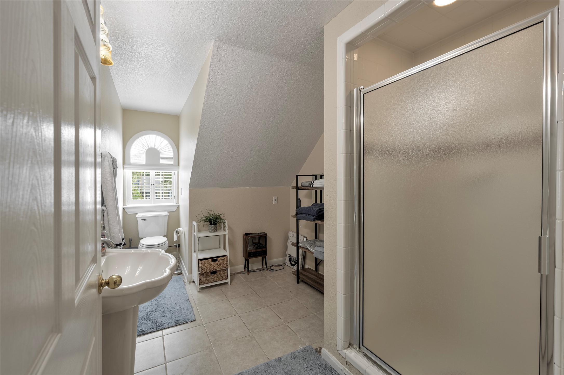 15900 Oleta Lane, Sugar Land, TX 77498