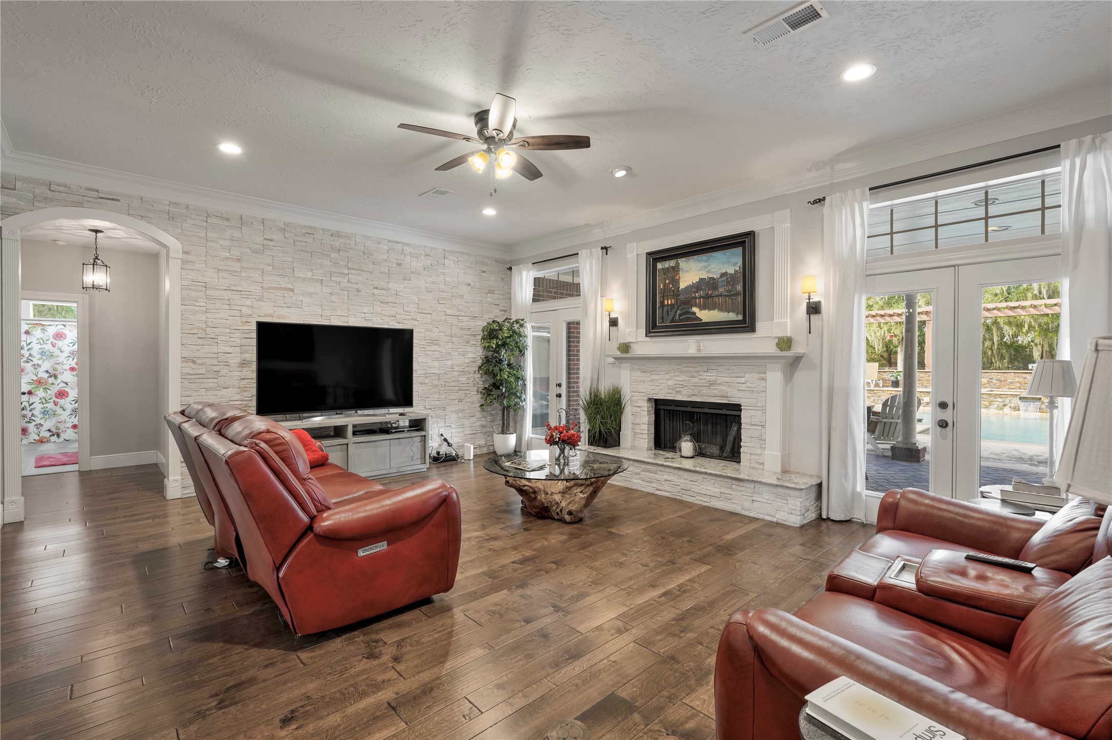 15900 Oleta Lane, Sugar Land, TX 77498