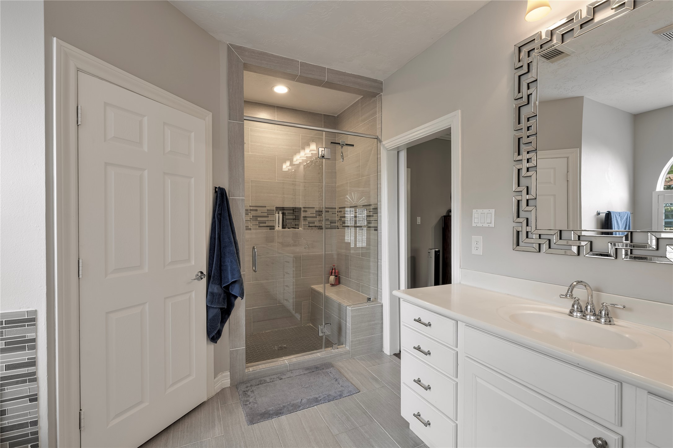 Primary Shower
