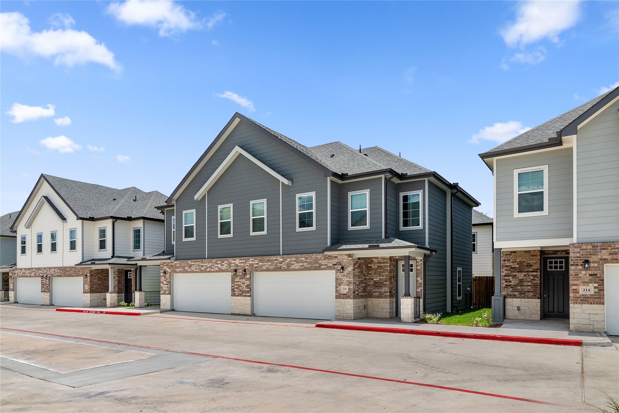 28325-318 Birnham Woods Drive, Spring, TX 77386