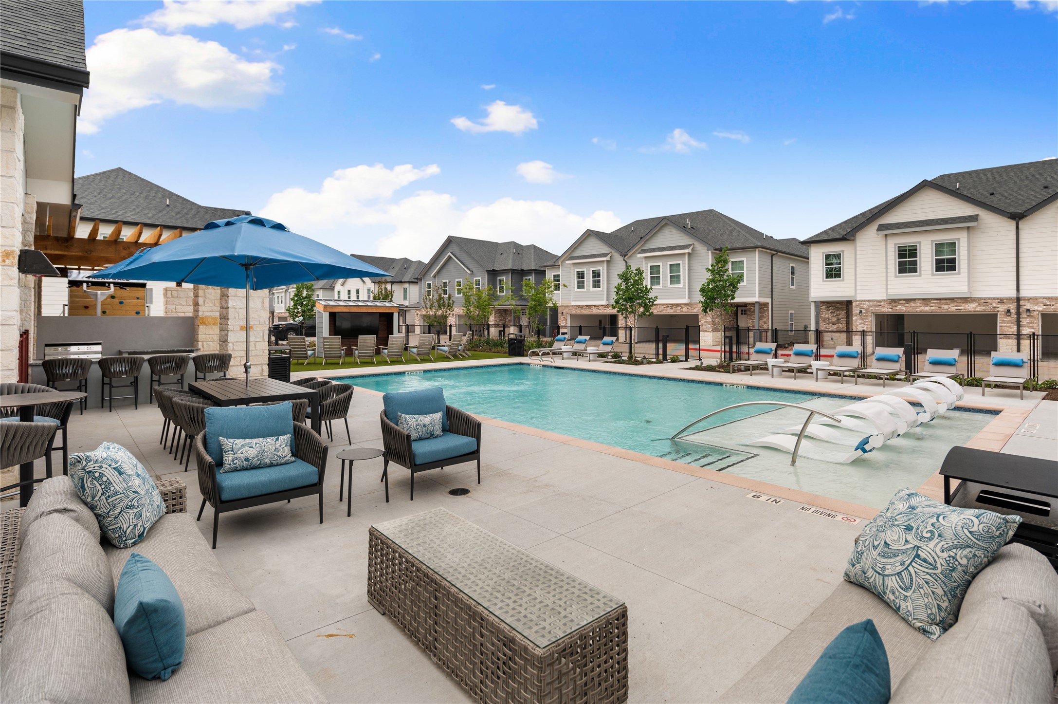 28325-318 Birnham Woods Drive, Spring, TX 77386