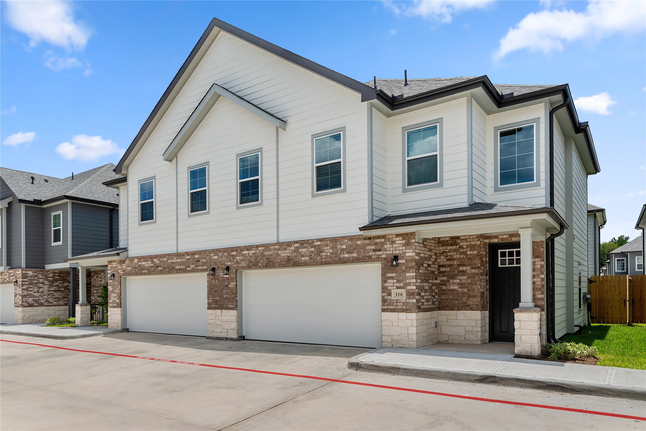 28325-318 Birnham Woods Drive, Spring, TX 77386
