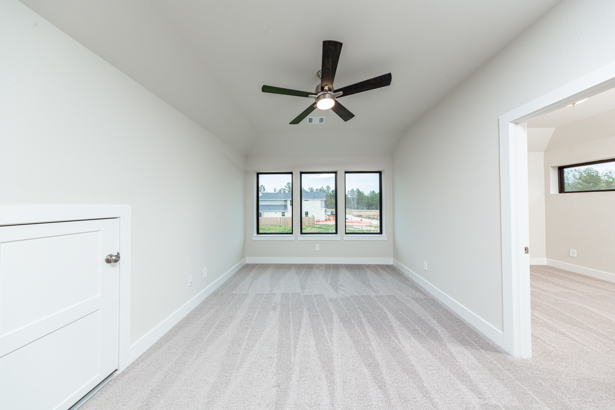 Welcome to the ultimate entertainment hub! This versatile Game Room is perfectly designed for both quiet family time and hosting lively game nights, offering seamless flow and modern comfort.