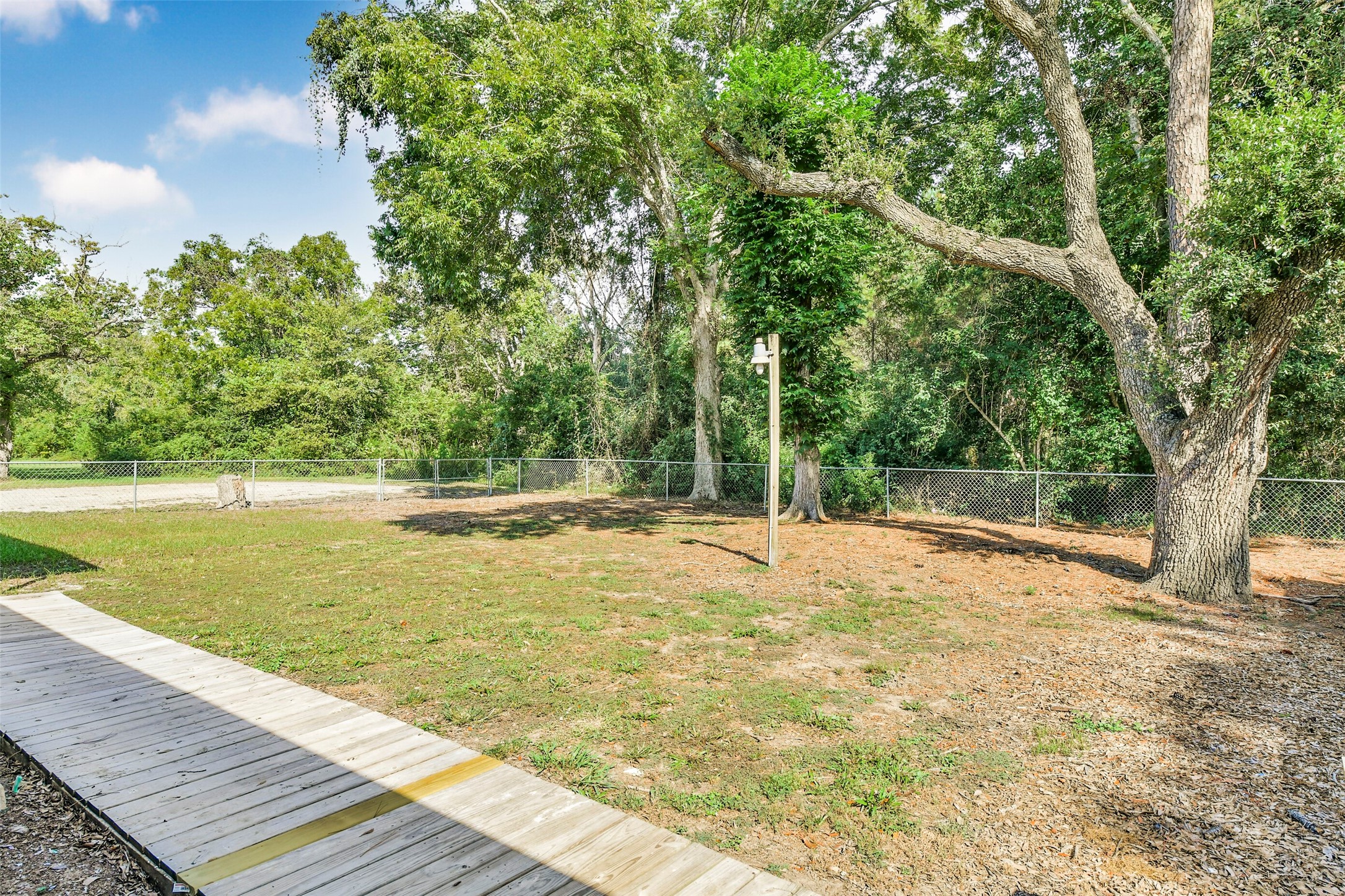 319 E South Street, Alvin, TX 77511