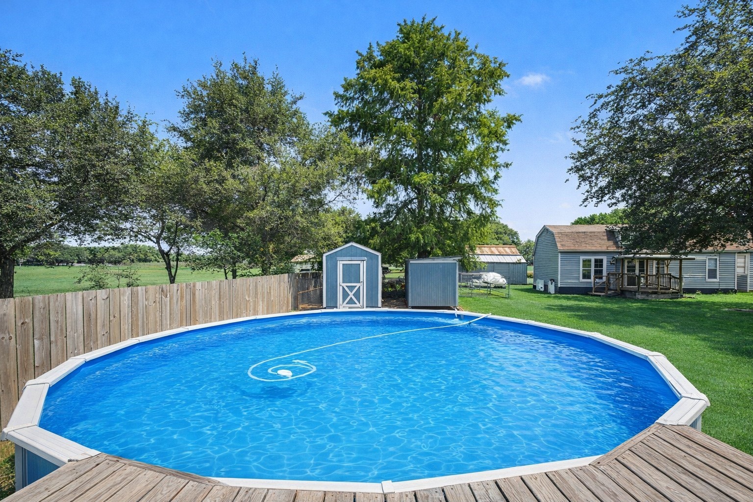 Sparkling above ground Pool.