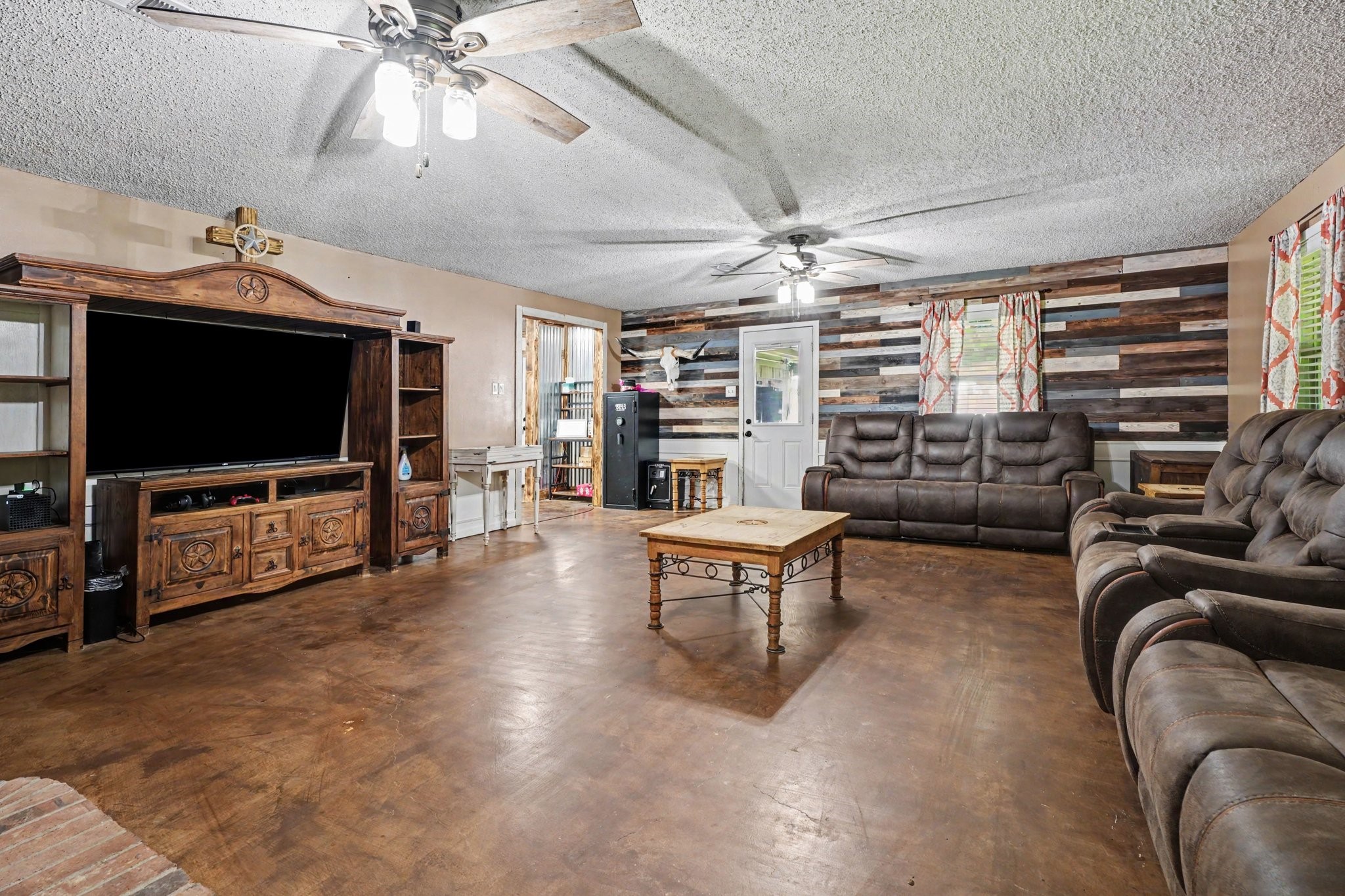 Third view of the living area