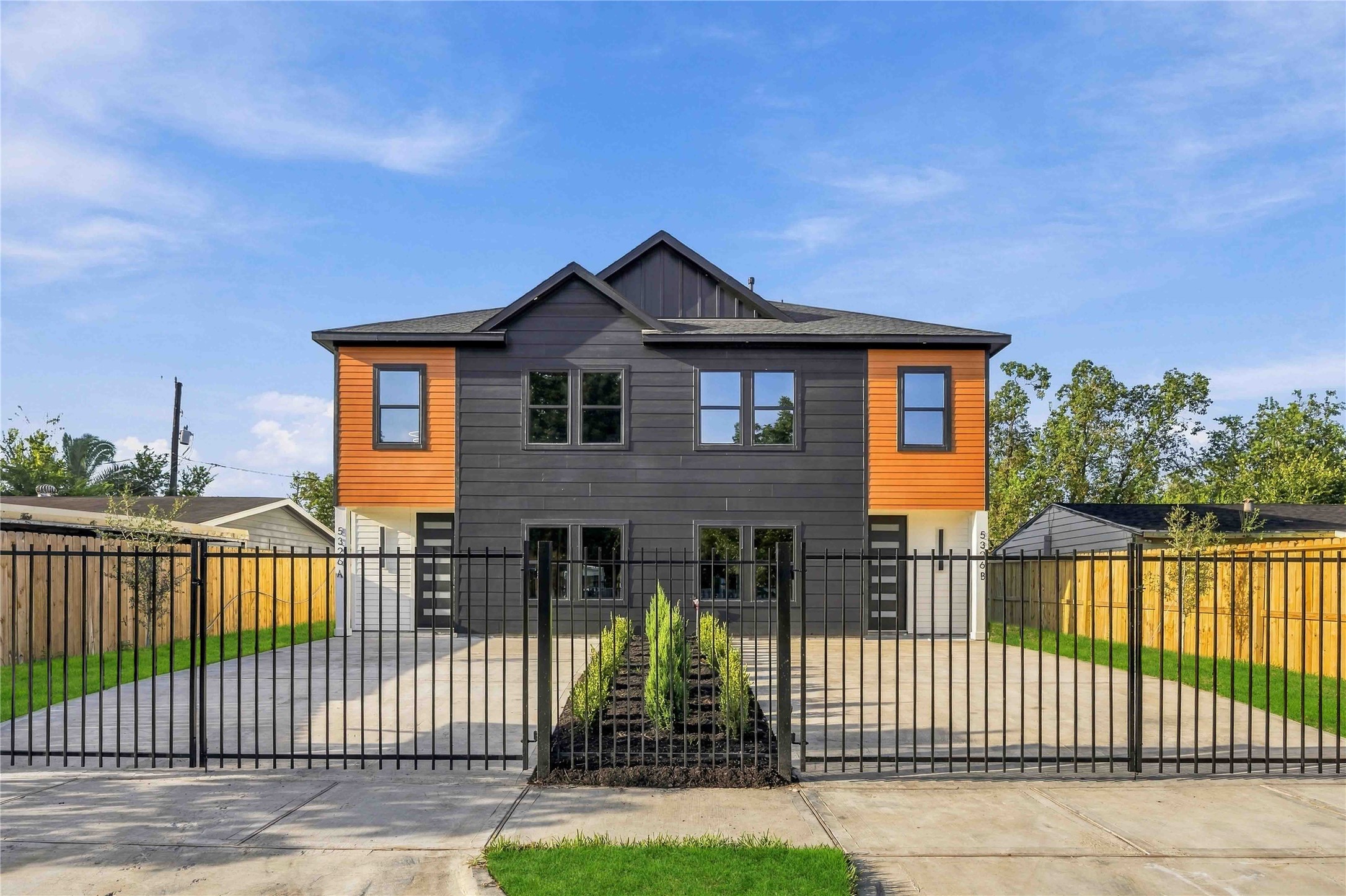 5326 Ridgeway Drive, Houston, TX 77033