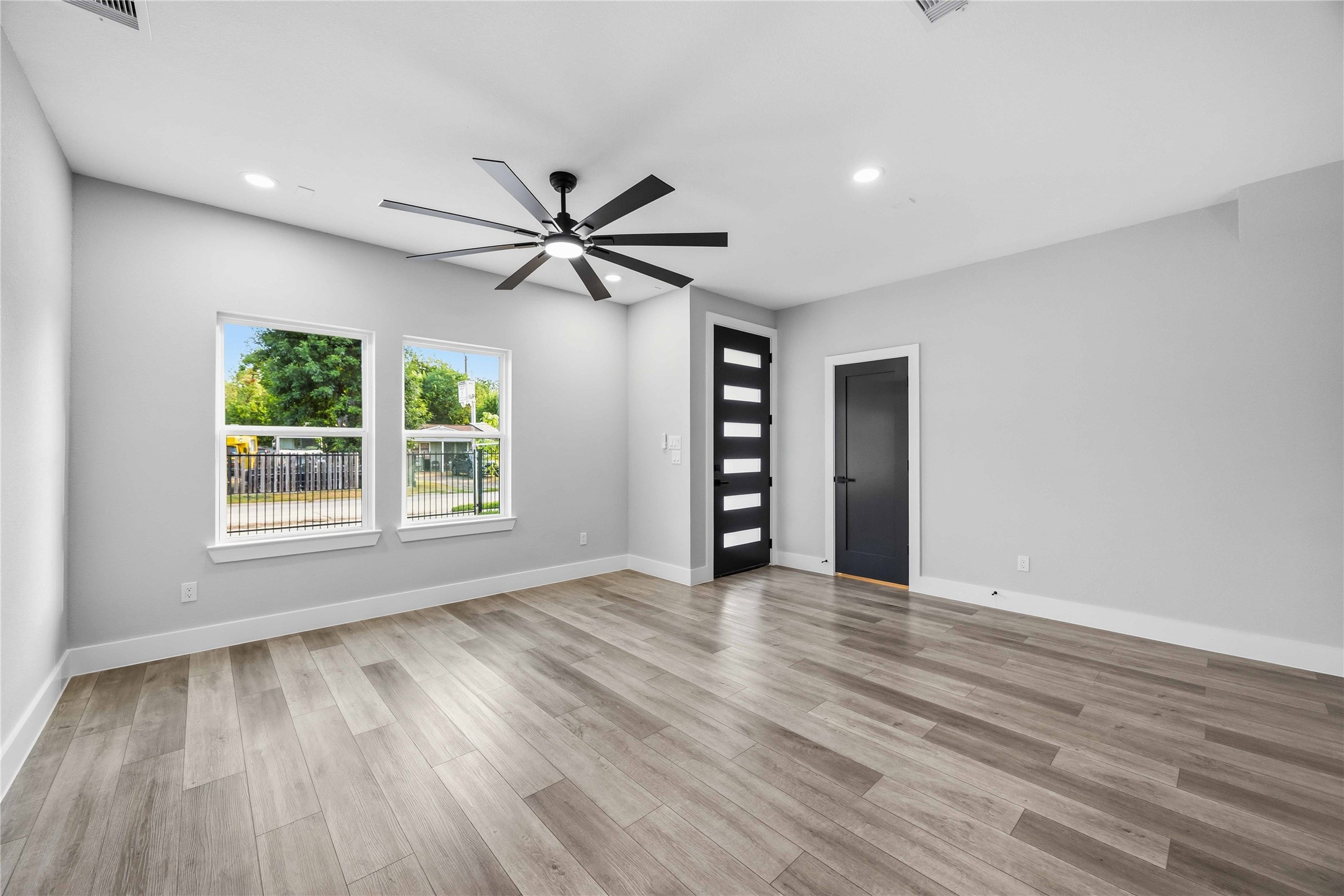 5326 Ridgeway Drive, Houston, TX 77033
