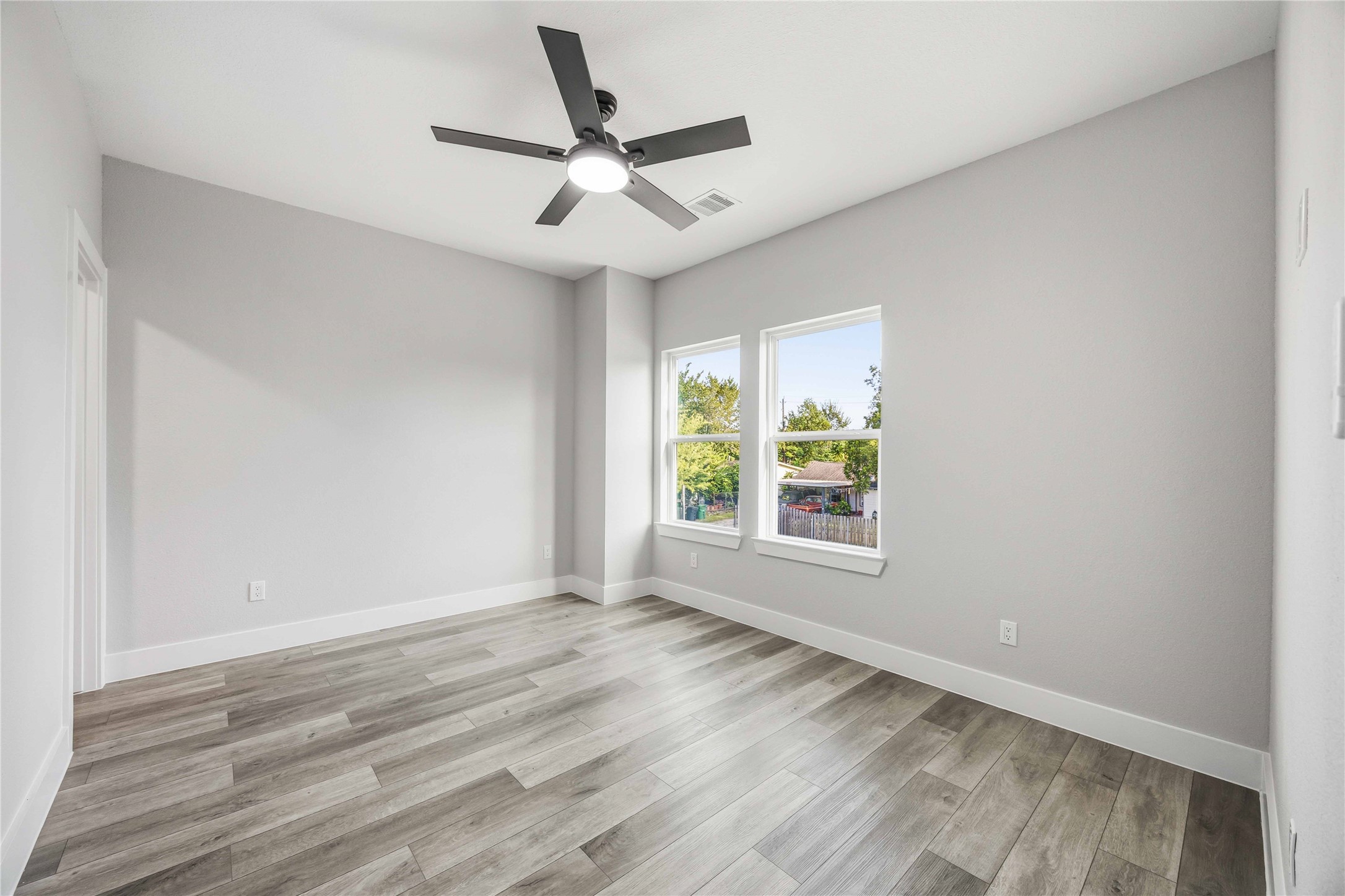 5326 Ridgeway Drive, Houston, TX 77033