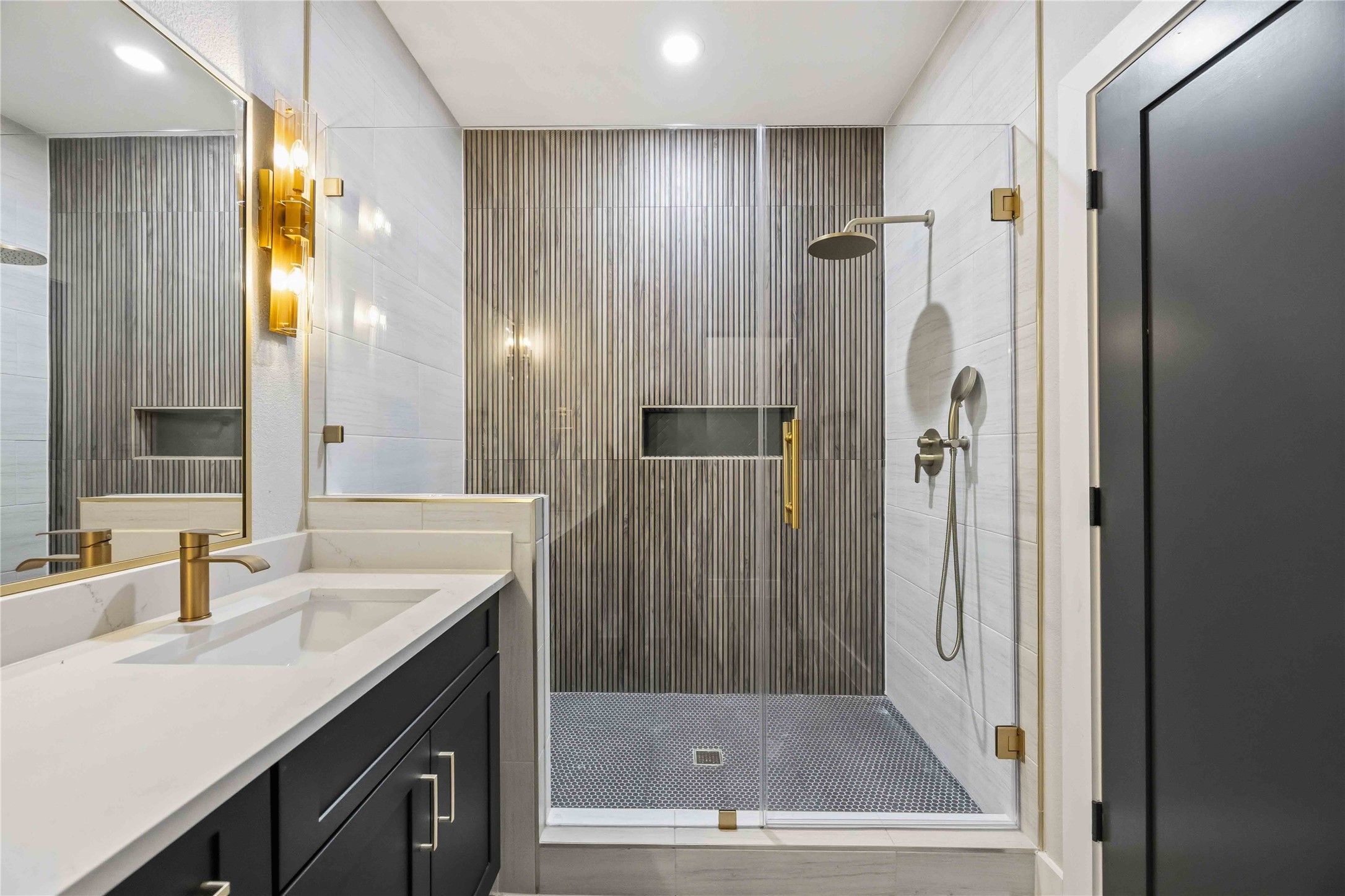 5326 Ridgeway Drive, Houston, TX 77033