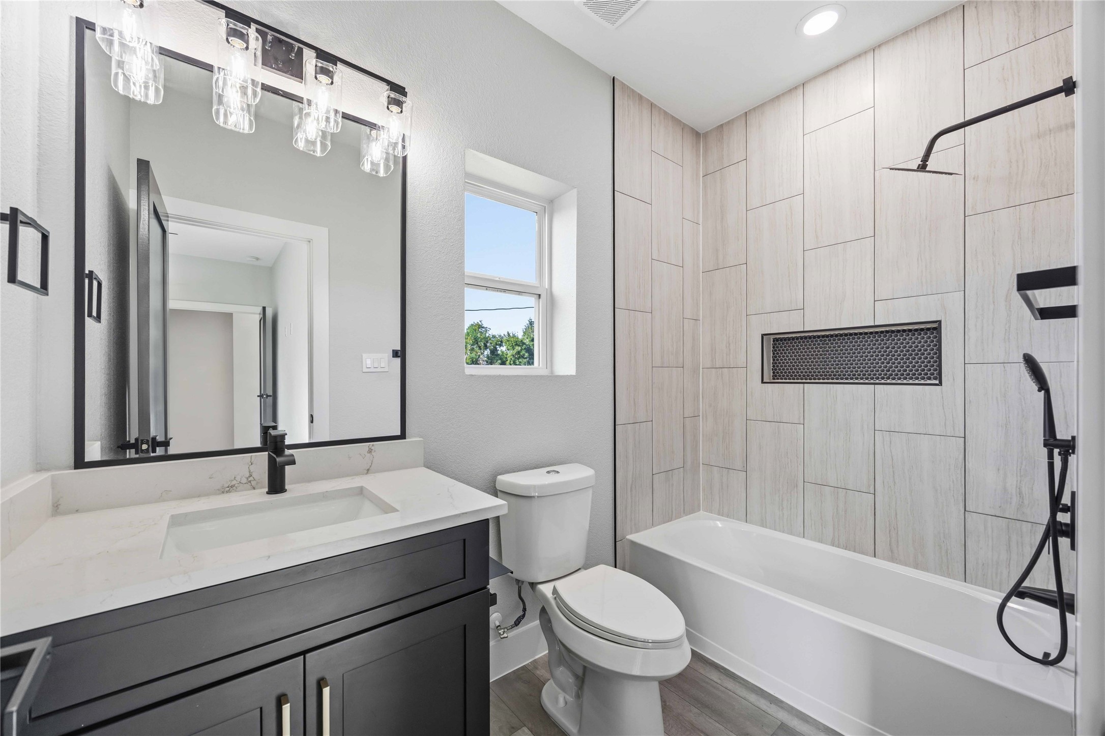 5326 Ridgeway Drive, Houston, TX 77033