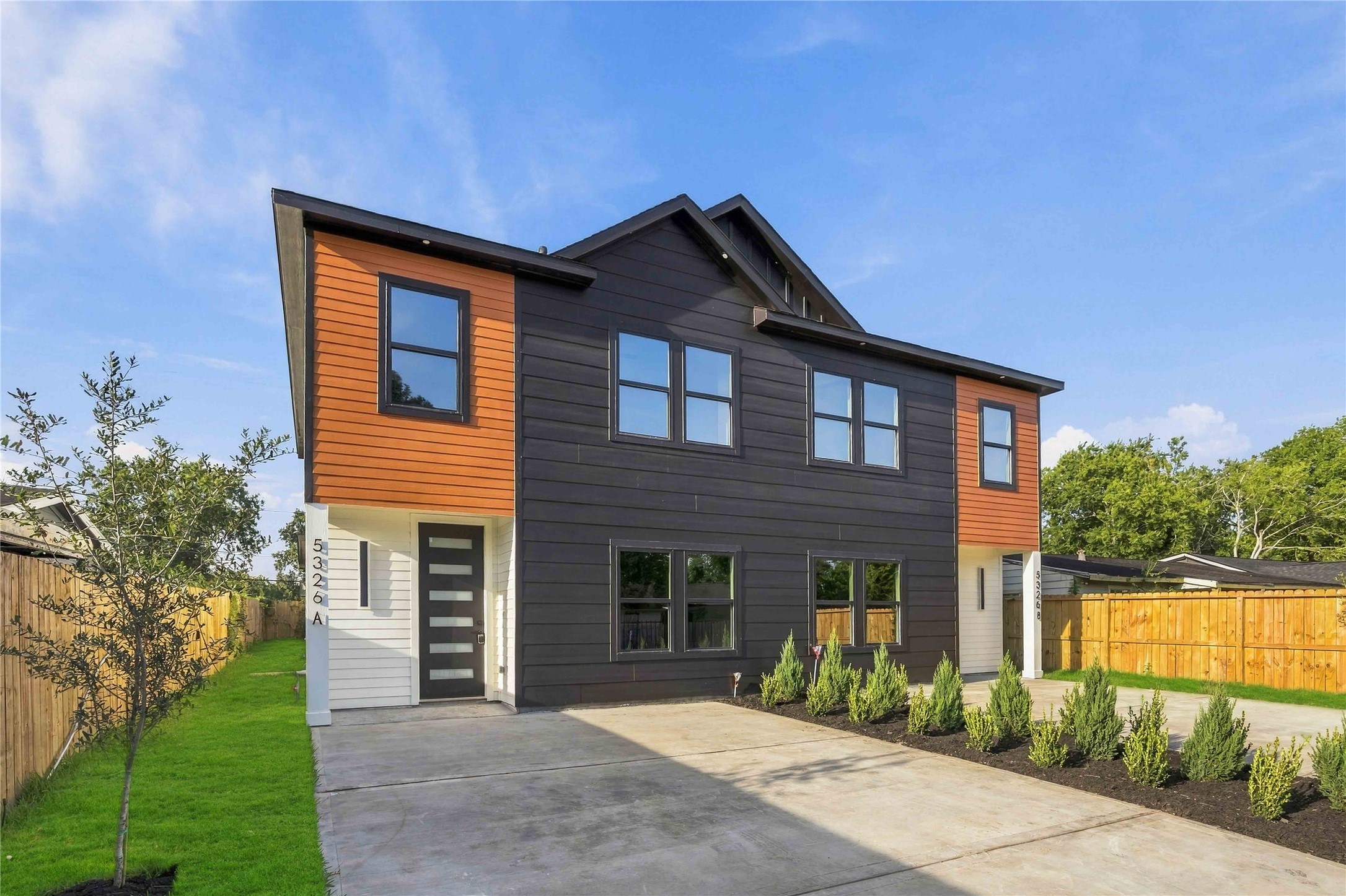5326 Ridgeway Drive, Houston, TX 77033