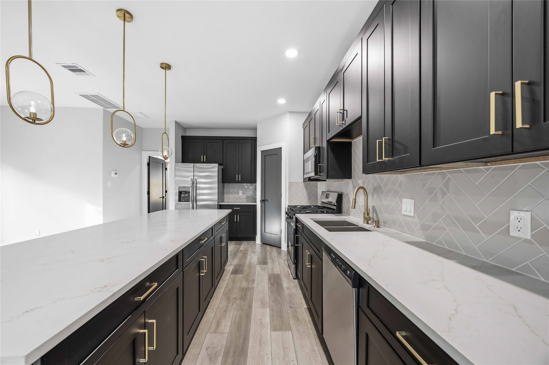 5326 Ridgeway Drive, Houston, TX 77033
