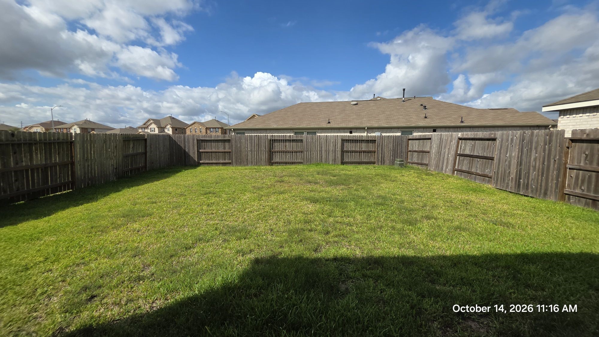 7106 Escondido Drive, Rosharon, TX 77583