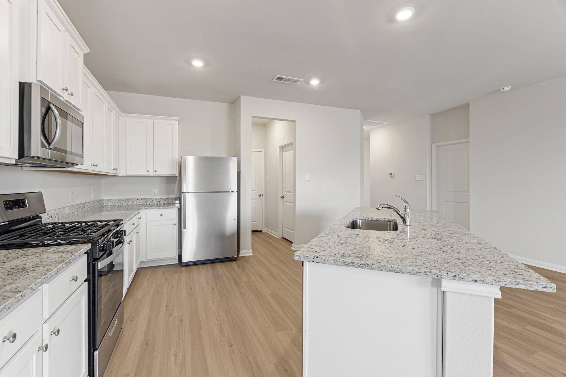 8822 New Jade Drive, Iowa Colony, TX 77583