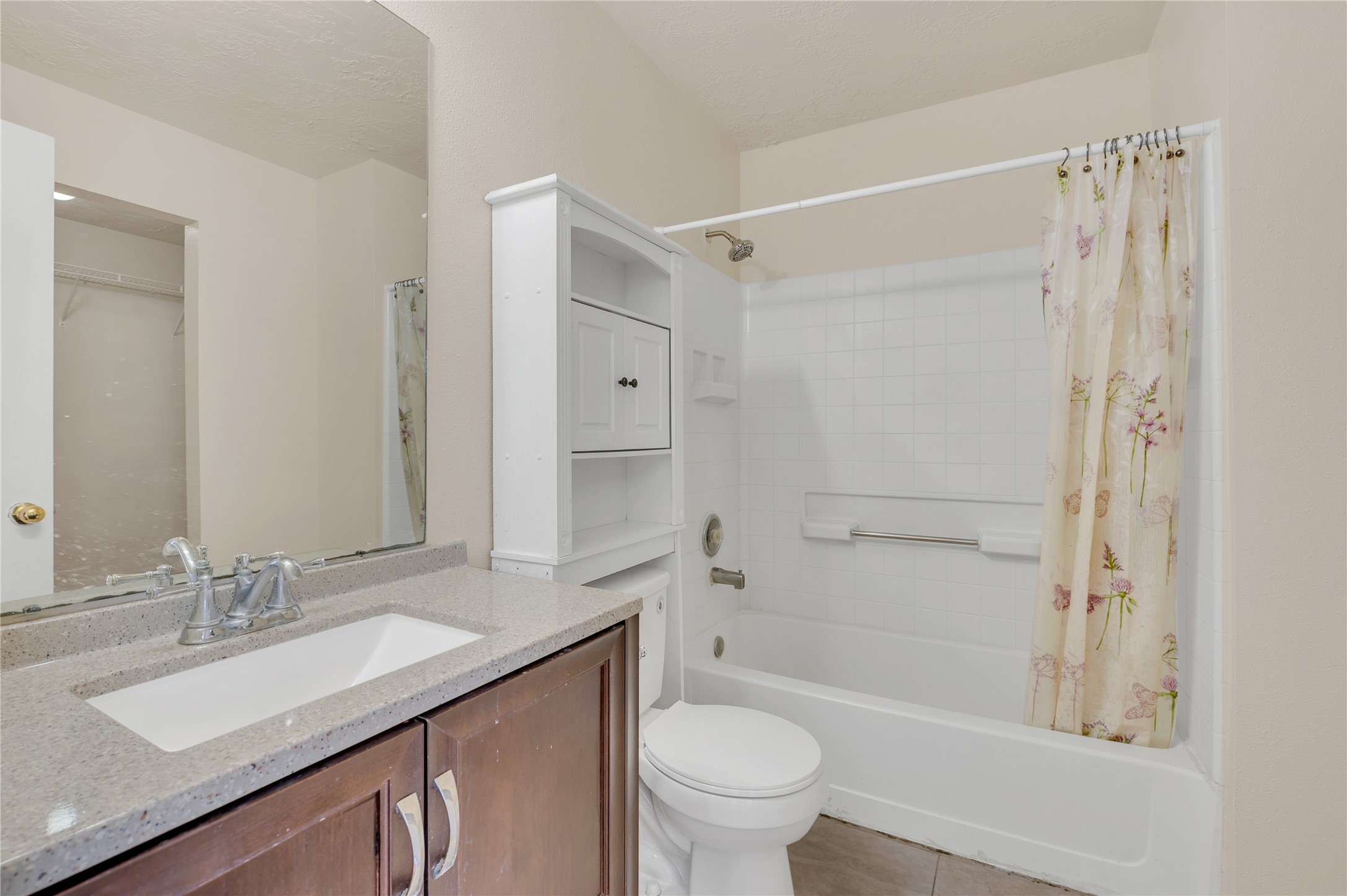 MAIN RESTROOM