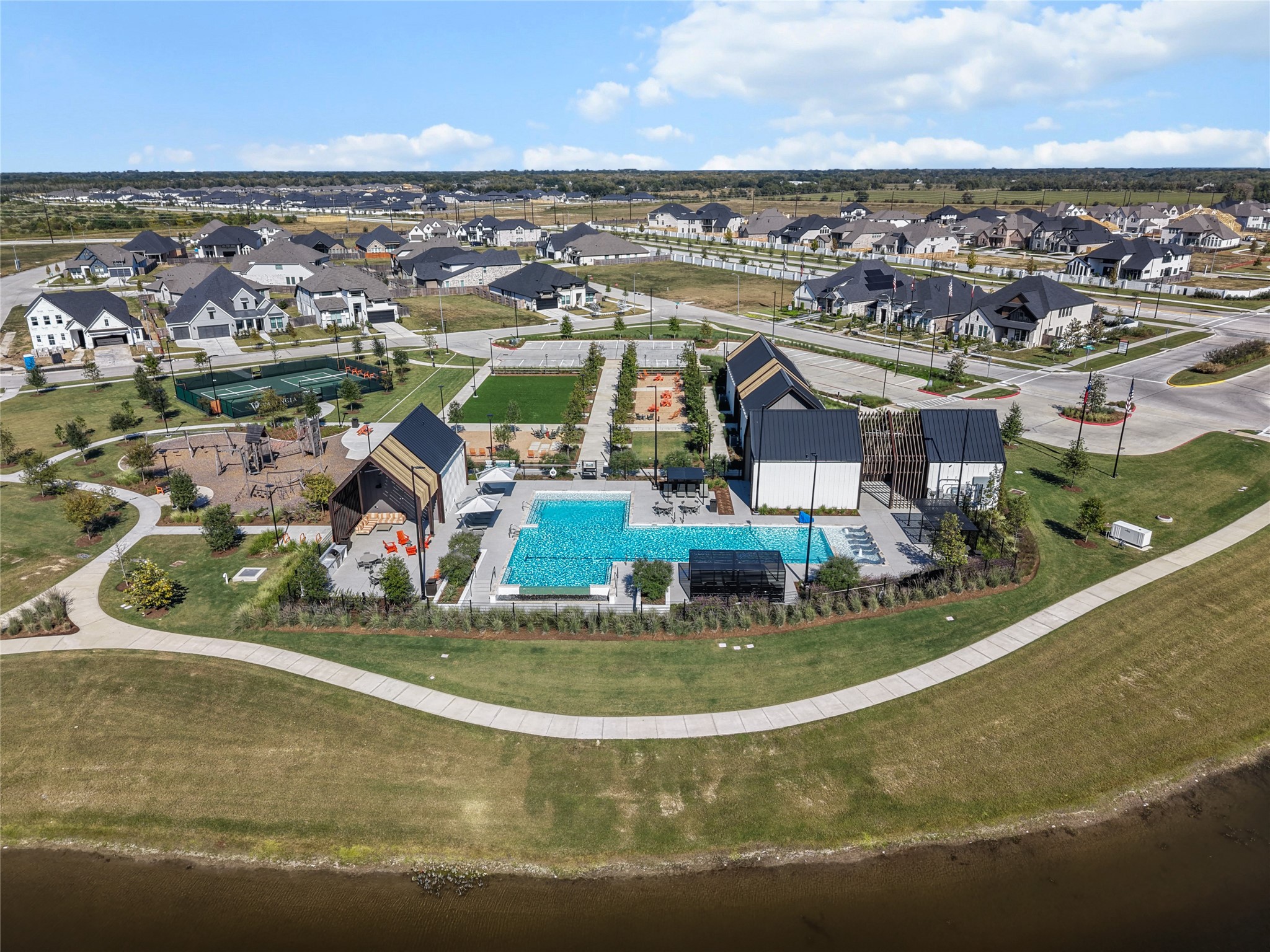 Aerial shot of Valencia's community amenity village.