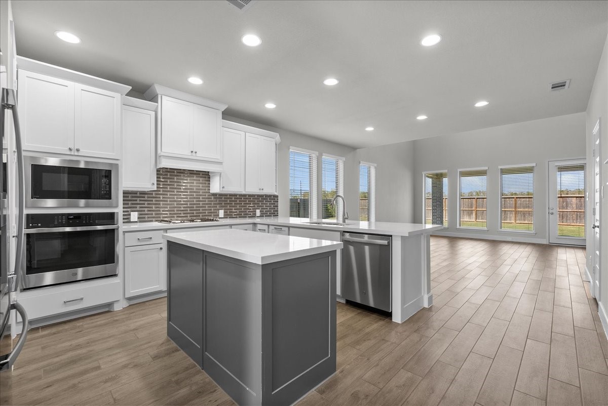 An open concept is a fantastic way to entertain guests!