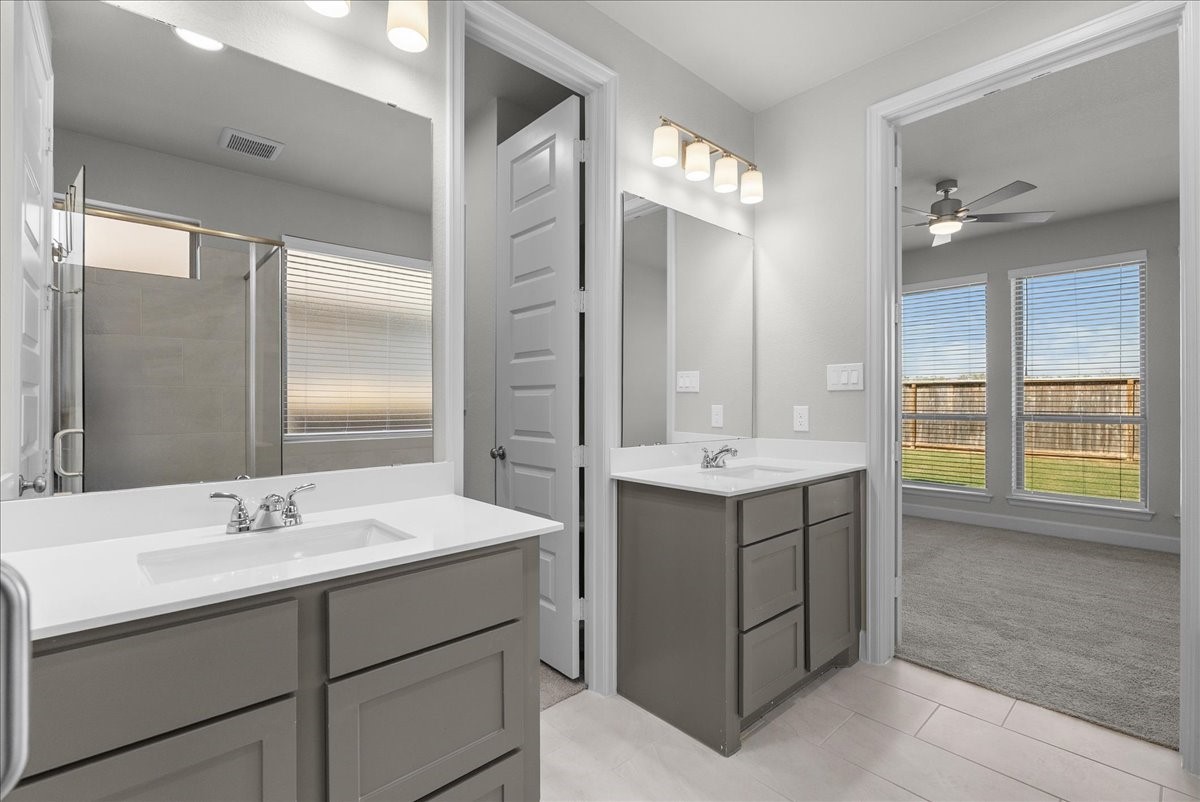 Two separate sink areas.