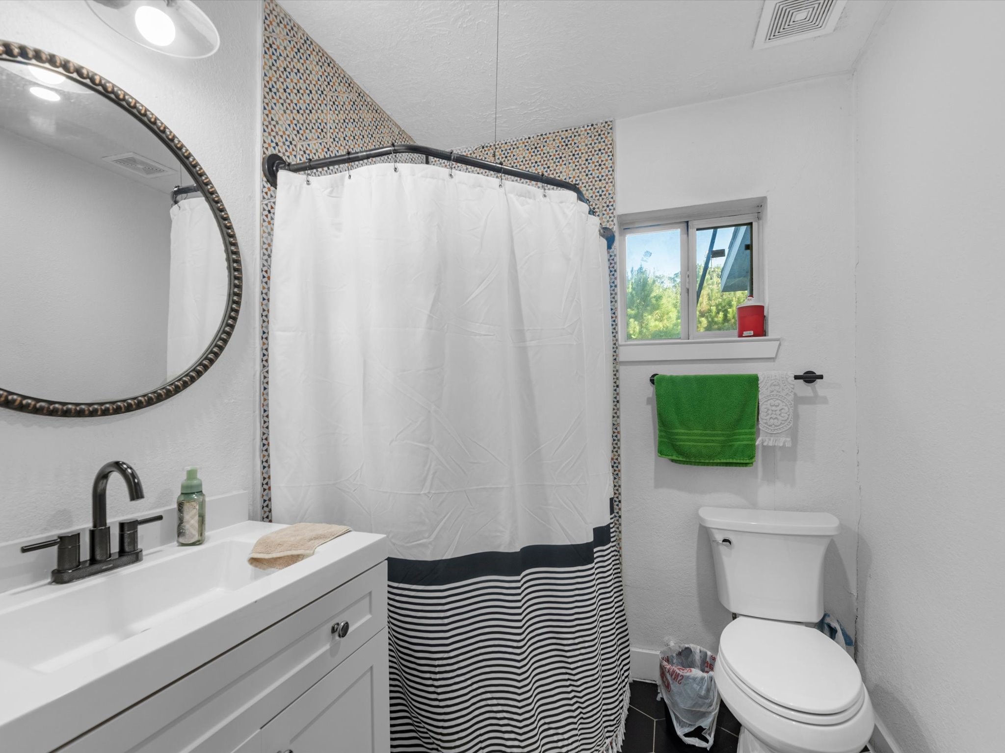 secondary bath
