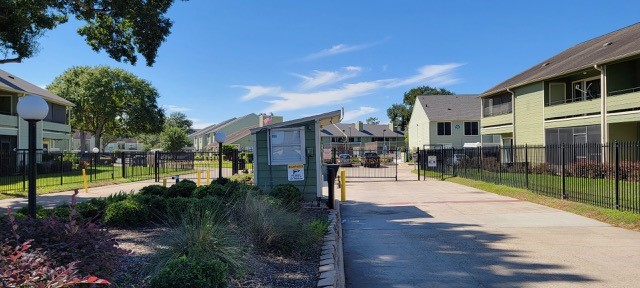 14777 Wunderlich Drive, #1701, Houston, TX 77069