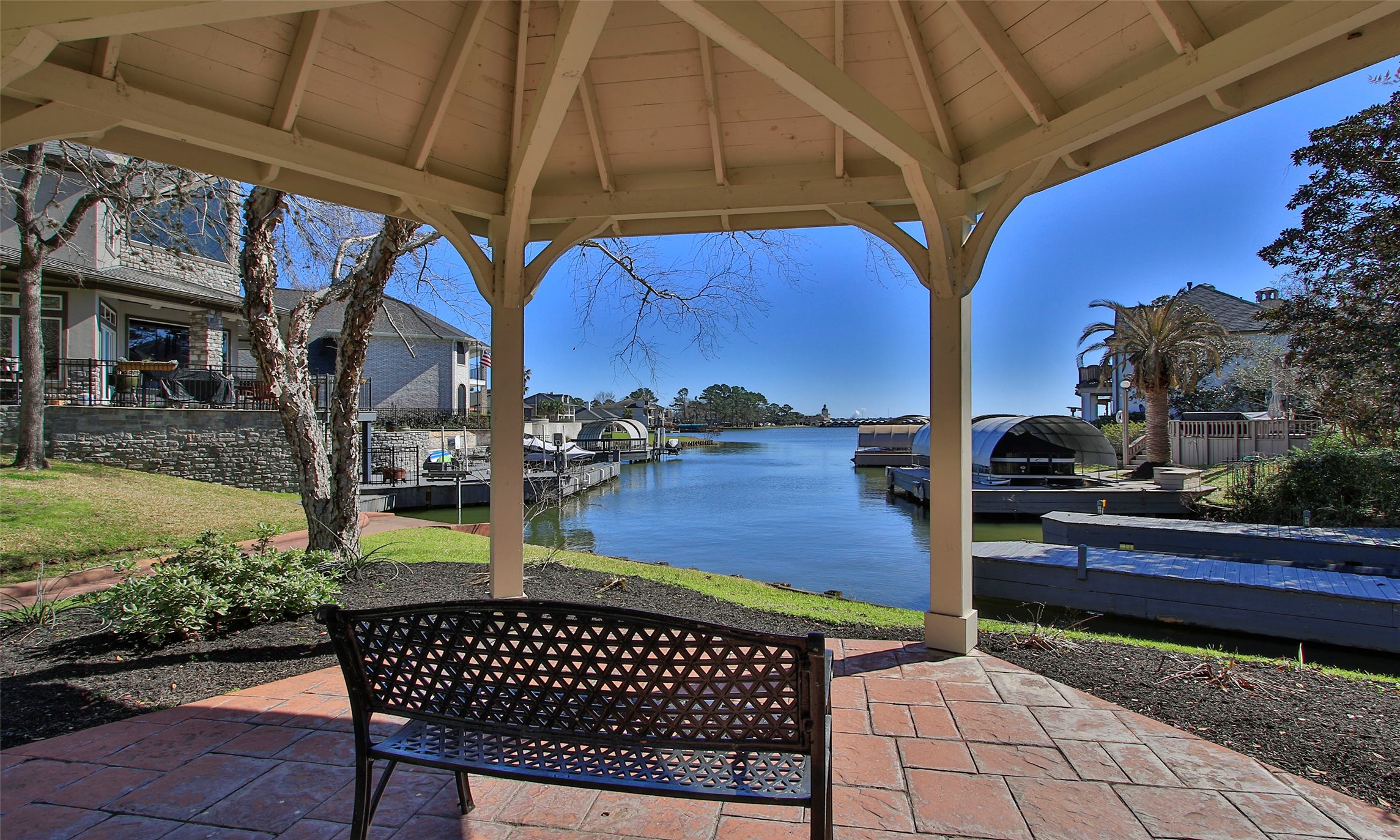 The peaceful gazebo is available for residents of Somerset section of Bentwater. Come relax under the shade.