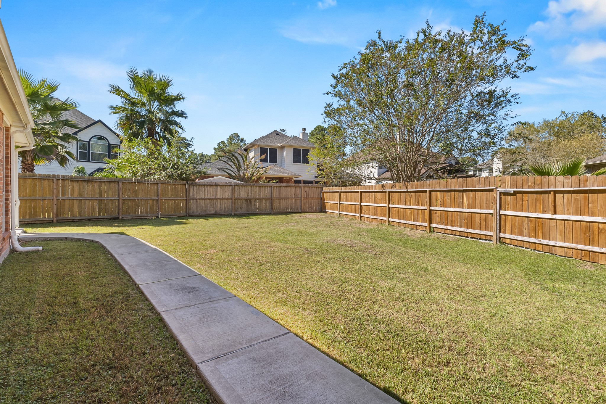 8702 Sailing Drive, Humble, TX 77346