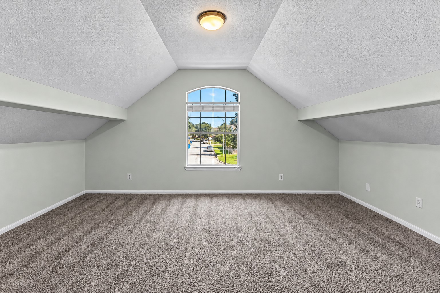 8702 Sailing Drive, Humble, TX 77346