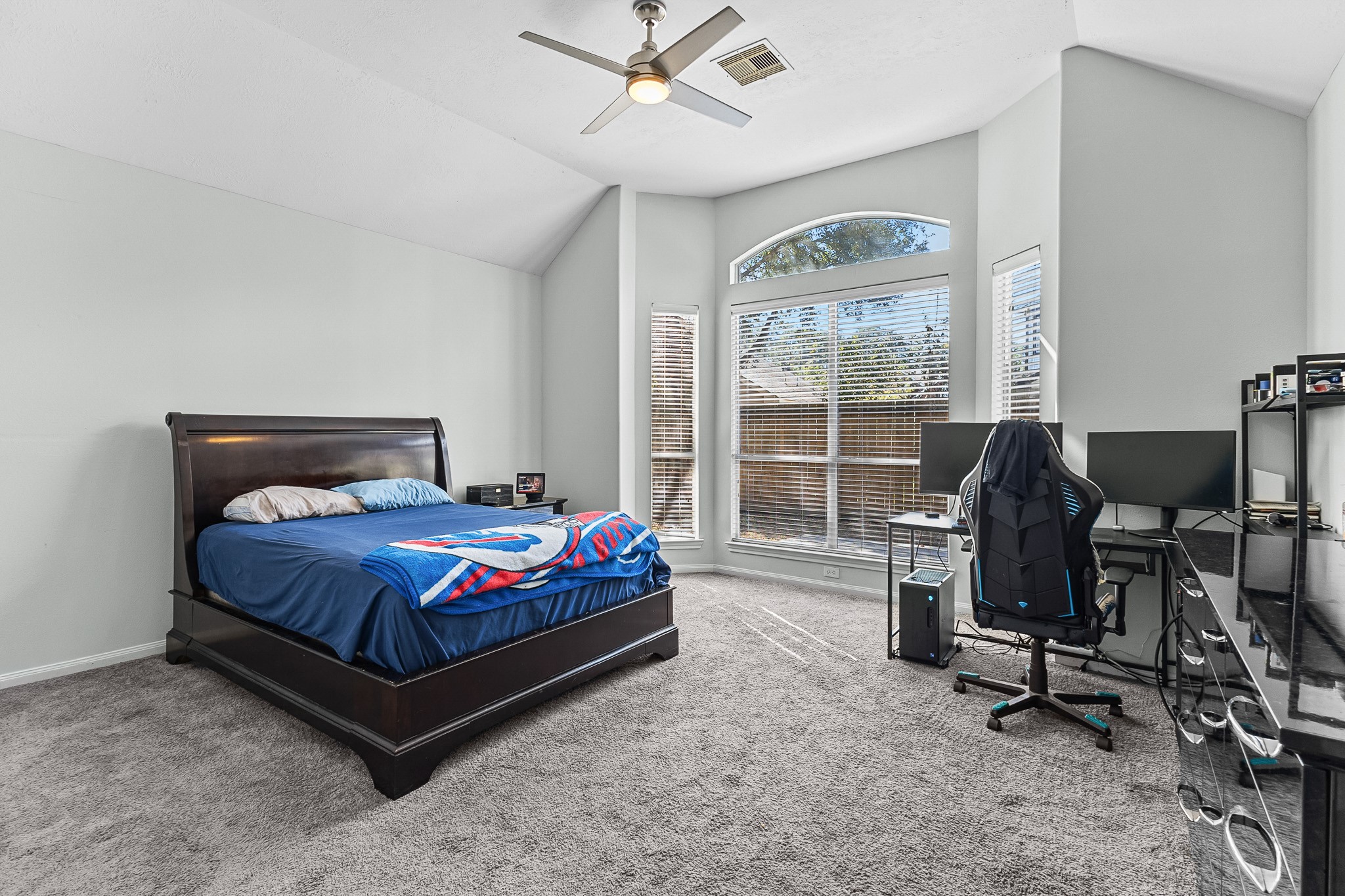 8702 Sailing Drive, Humble, TX 77346