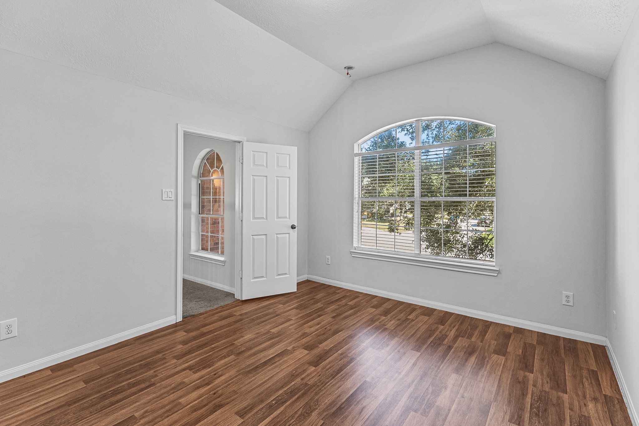 8702 Sailing Drive, Humble, TX 77346