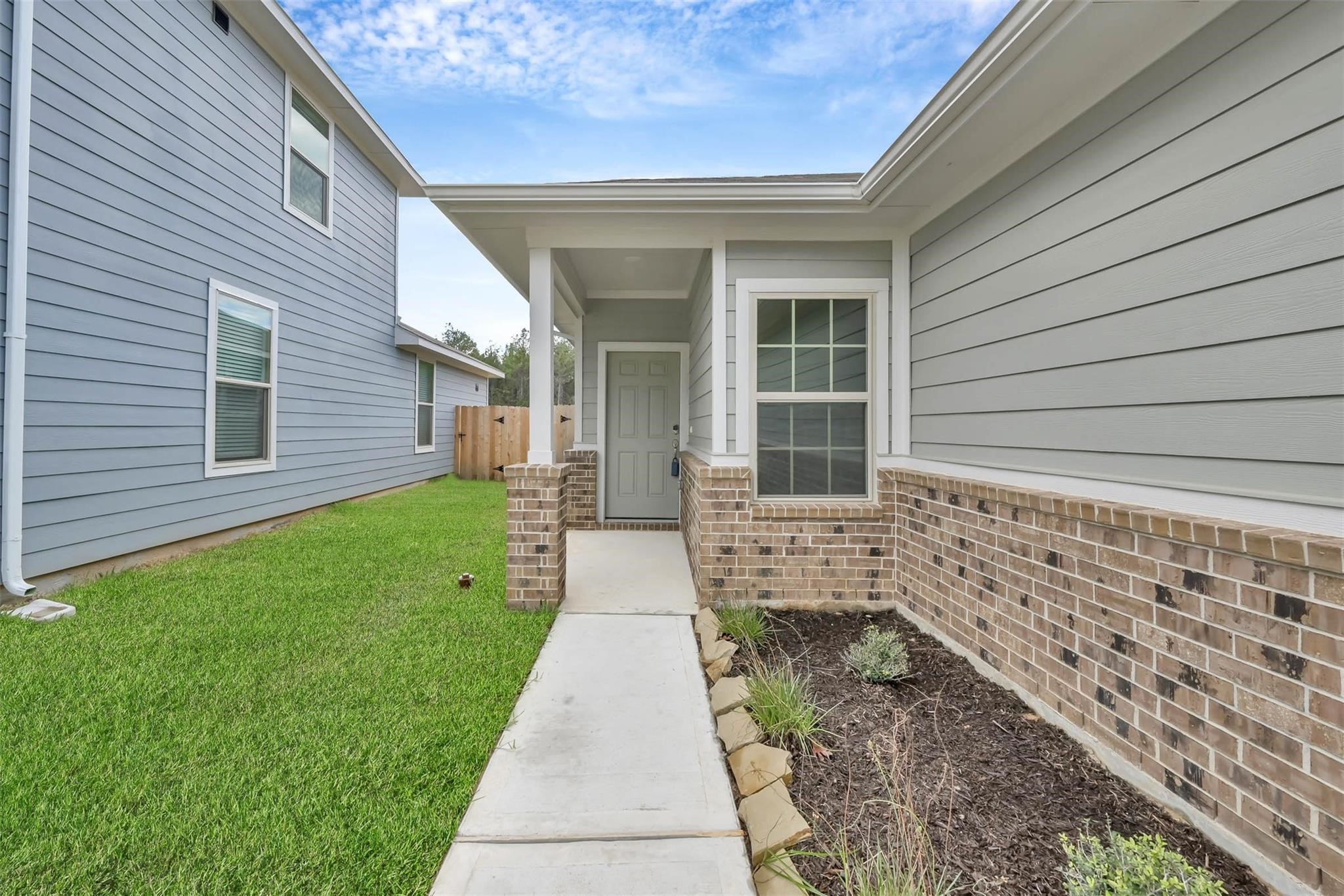 16592 Moss Ln, Porter Heights, TX 77365