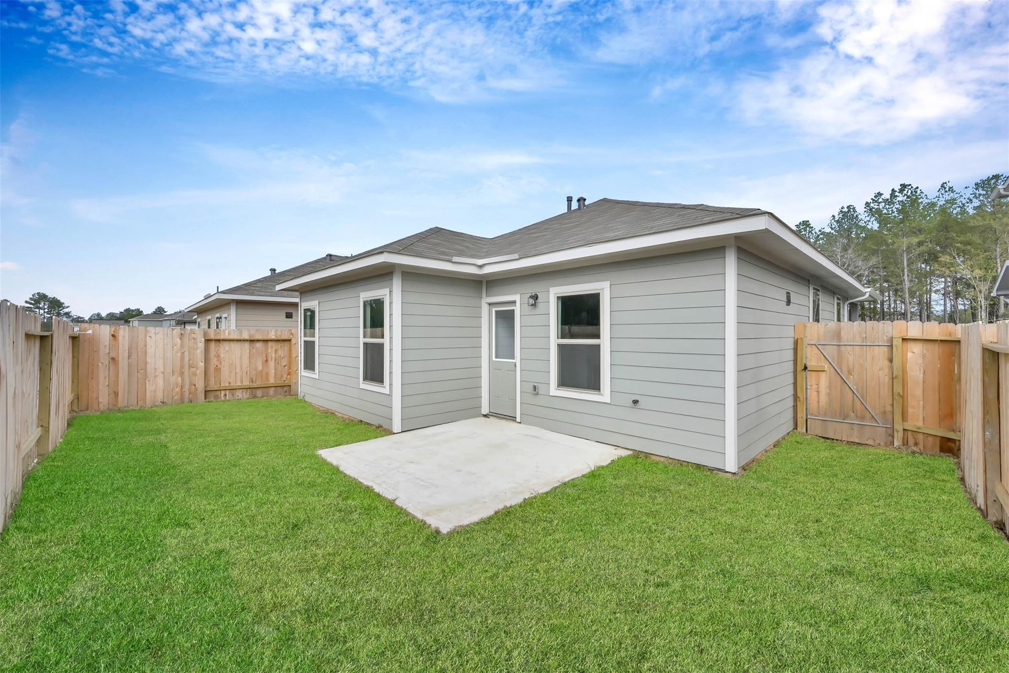 16592 Moss Ln, Porter Heights, TX 77365