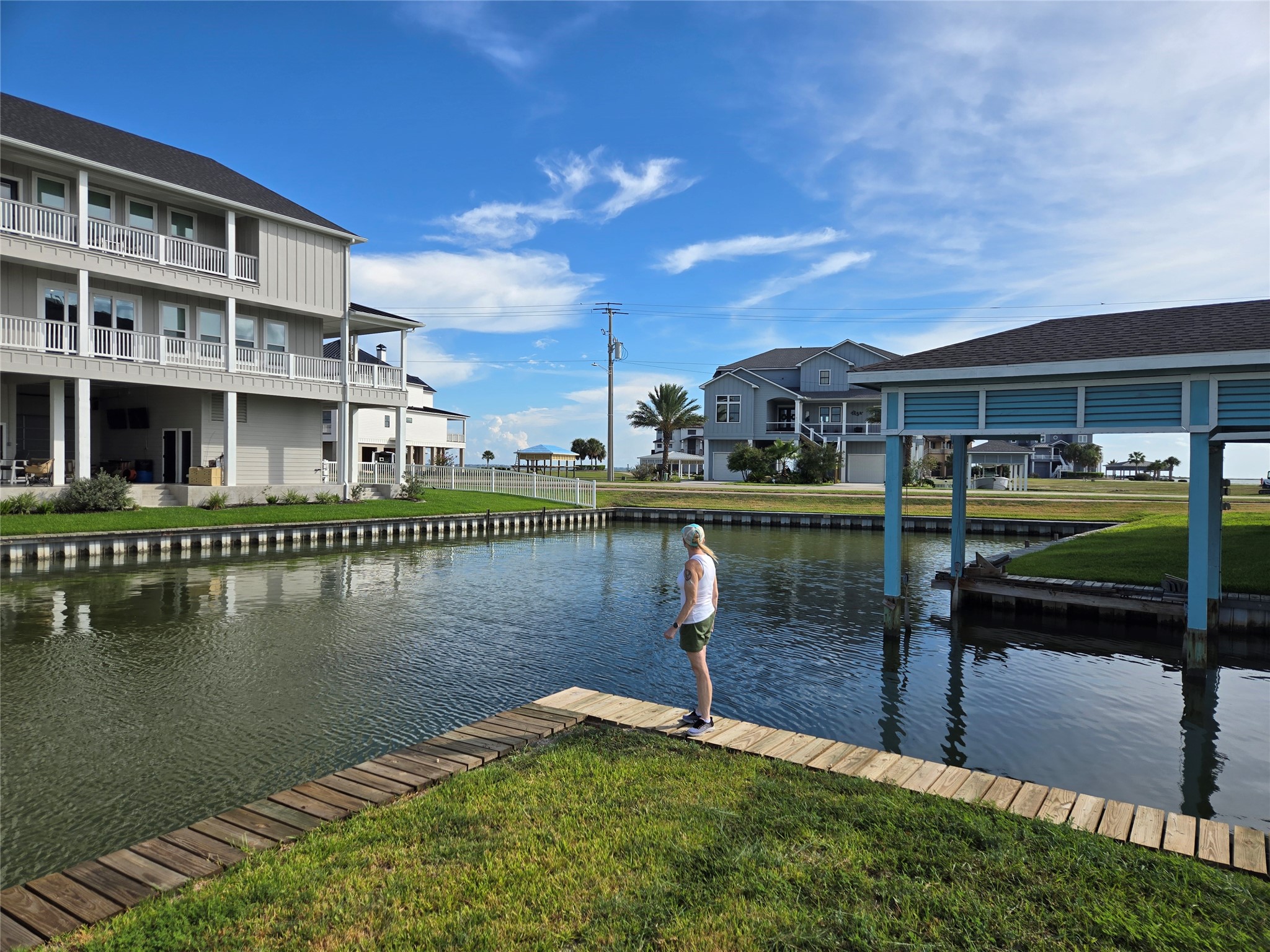 Excellent waterfront views from every angle