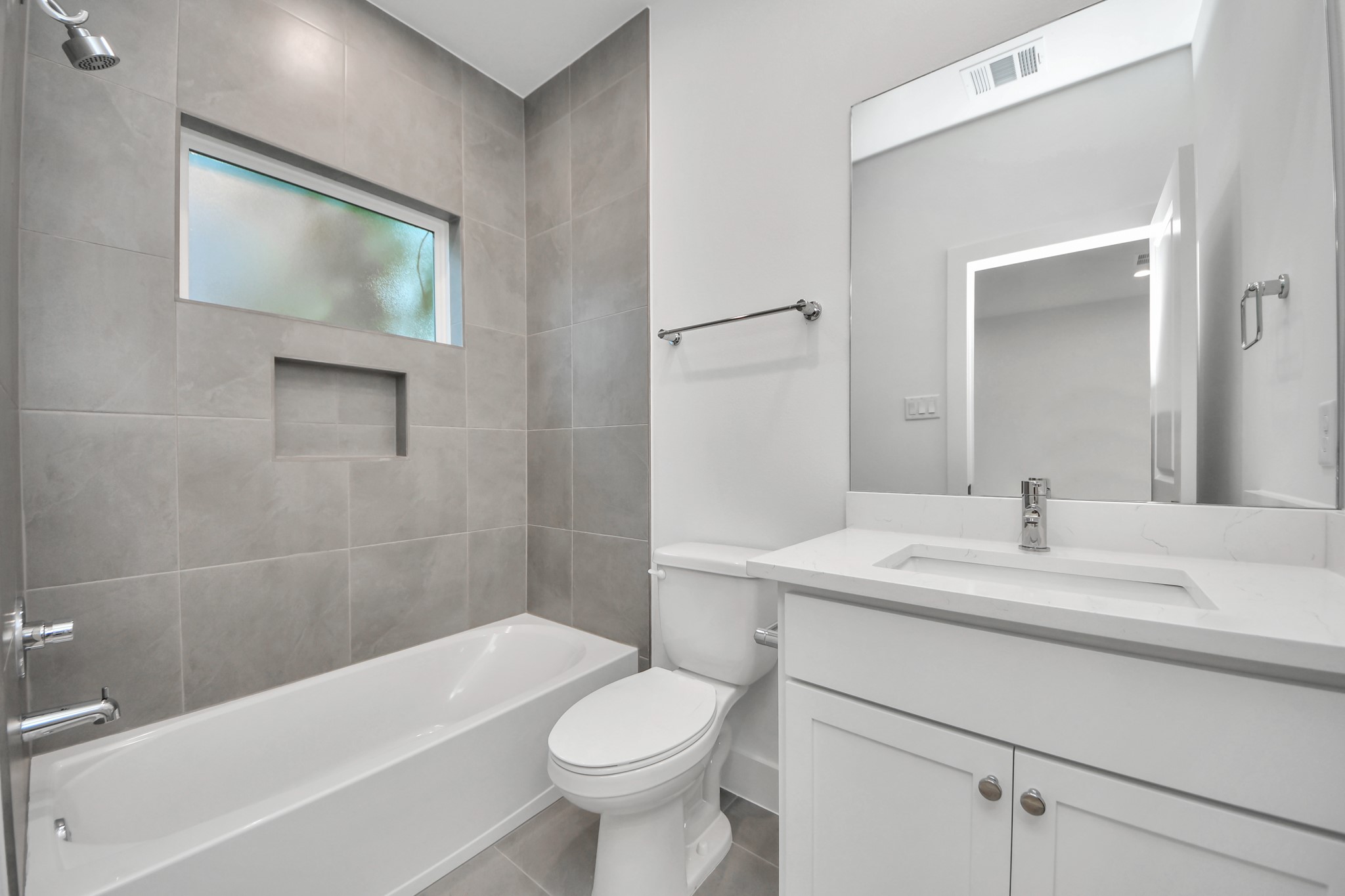 Primary ensuite bathroom of Unit A